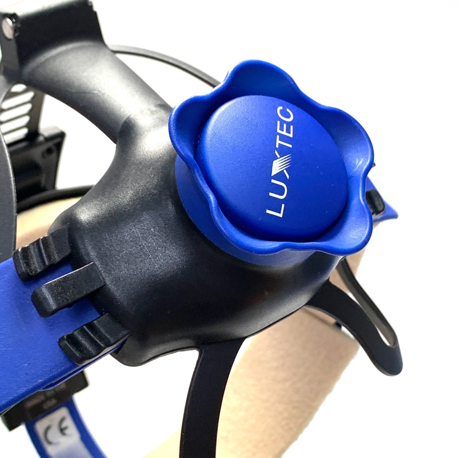 Integra LUXTEC SURGICAL HEADLIGHT w/ LUXTEC 275S LIGHT GUIDE CABLE