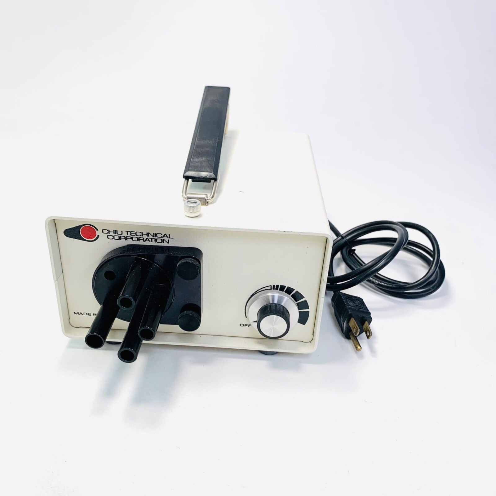 CHIU TECHNICAL Ref SLS-150, FIBEROPTIC LIGHT SOURCE