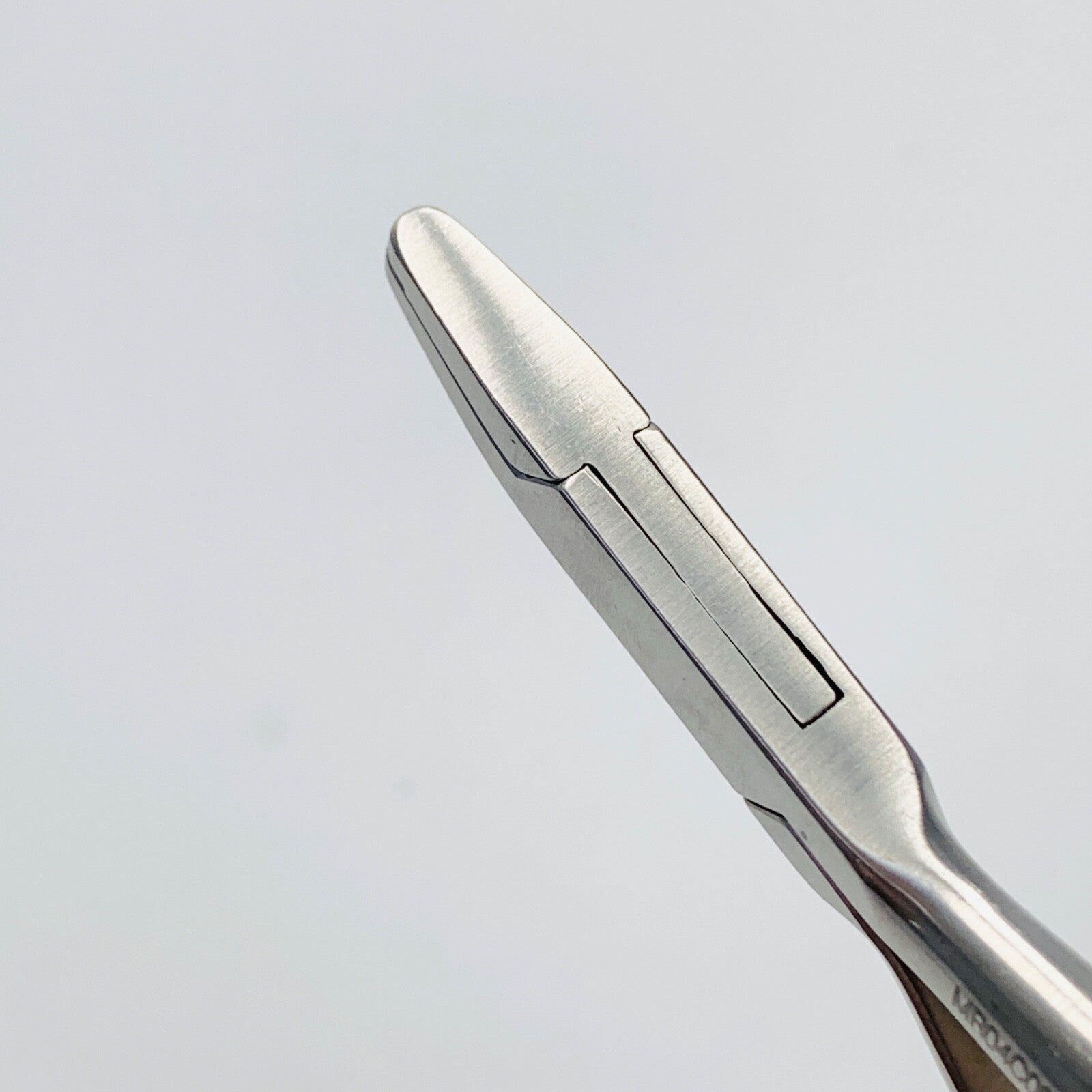 MEDTRONIC MR04C002 Timesh Round Punch Plier Instrument For Cranial System