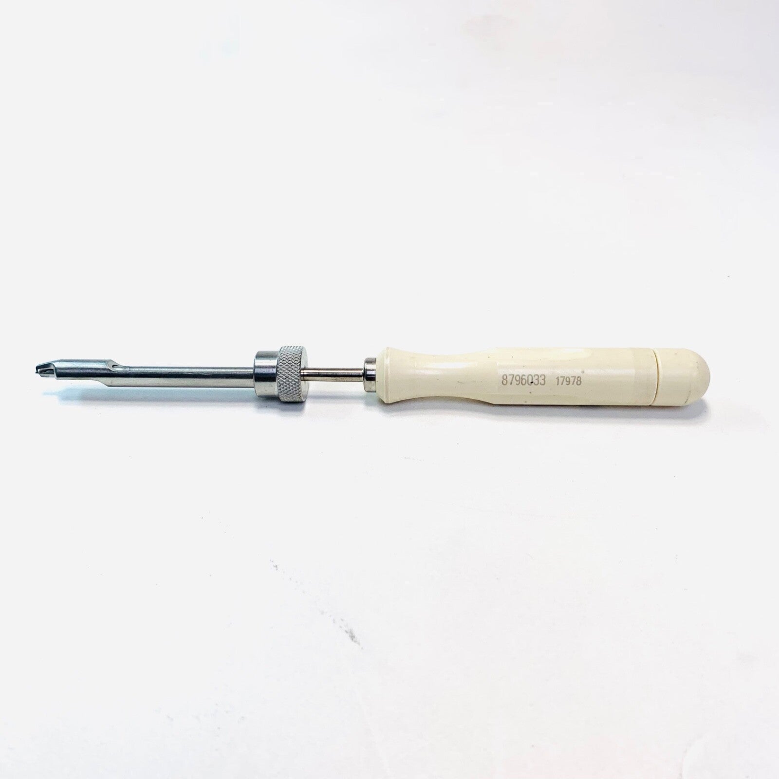 Medtronic REF 8796033, Central Slot Screw Removal Tool