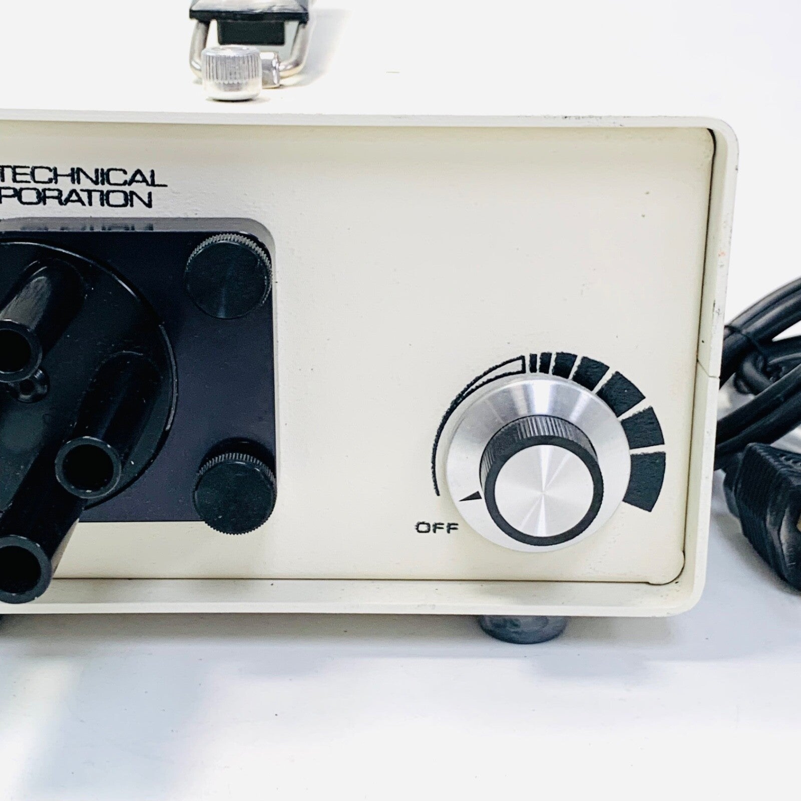 CHIU TECHNICAL Ref SLS-150, FIBEROPTIC LIGHT SOURCE