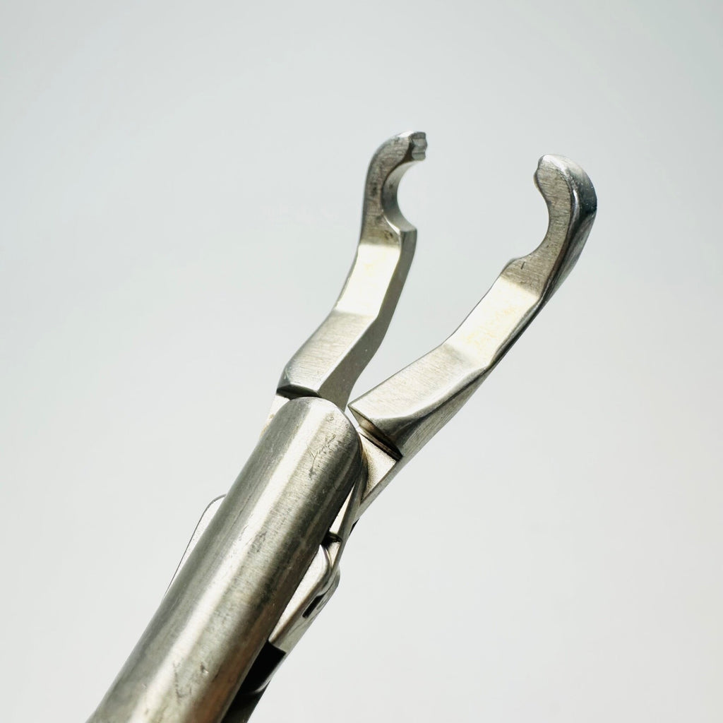 Snowden-Pencer 88-8314 Angled Circle Grasper, 45cm, 10mm, Ratcheted Instrument