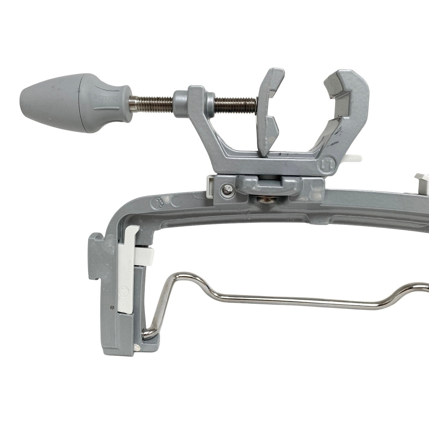 B. BRAUN REF 8713130, PUMP MOUNT CLAMP