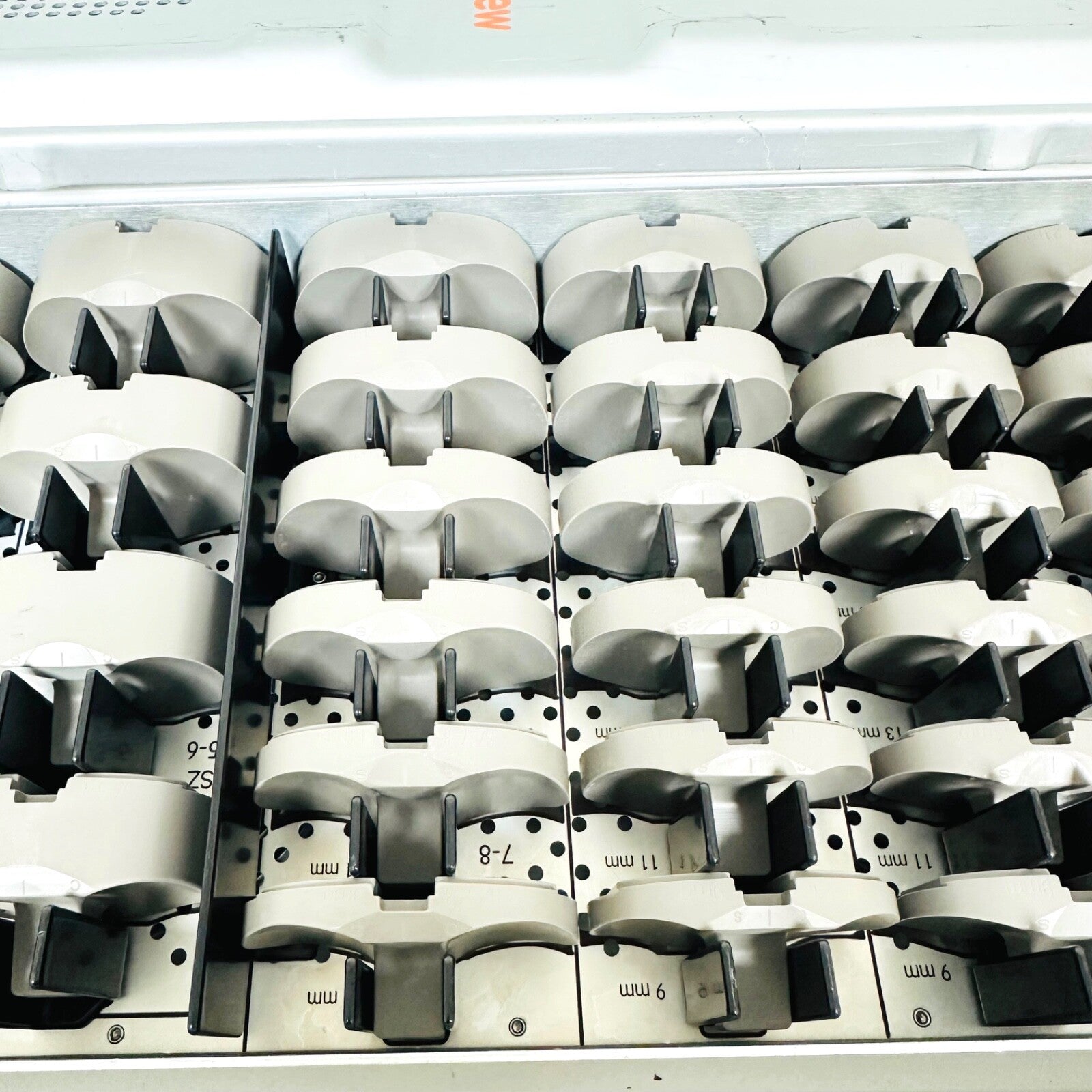 Smith & Nephew 7143-4137 Legion Insert Trials Instrument W/ Tray