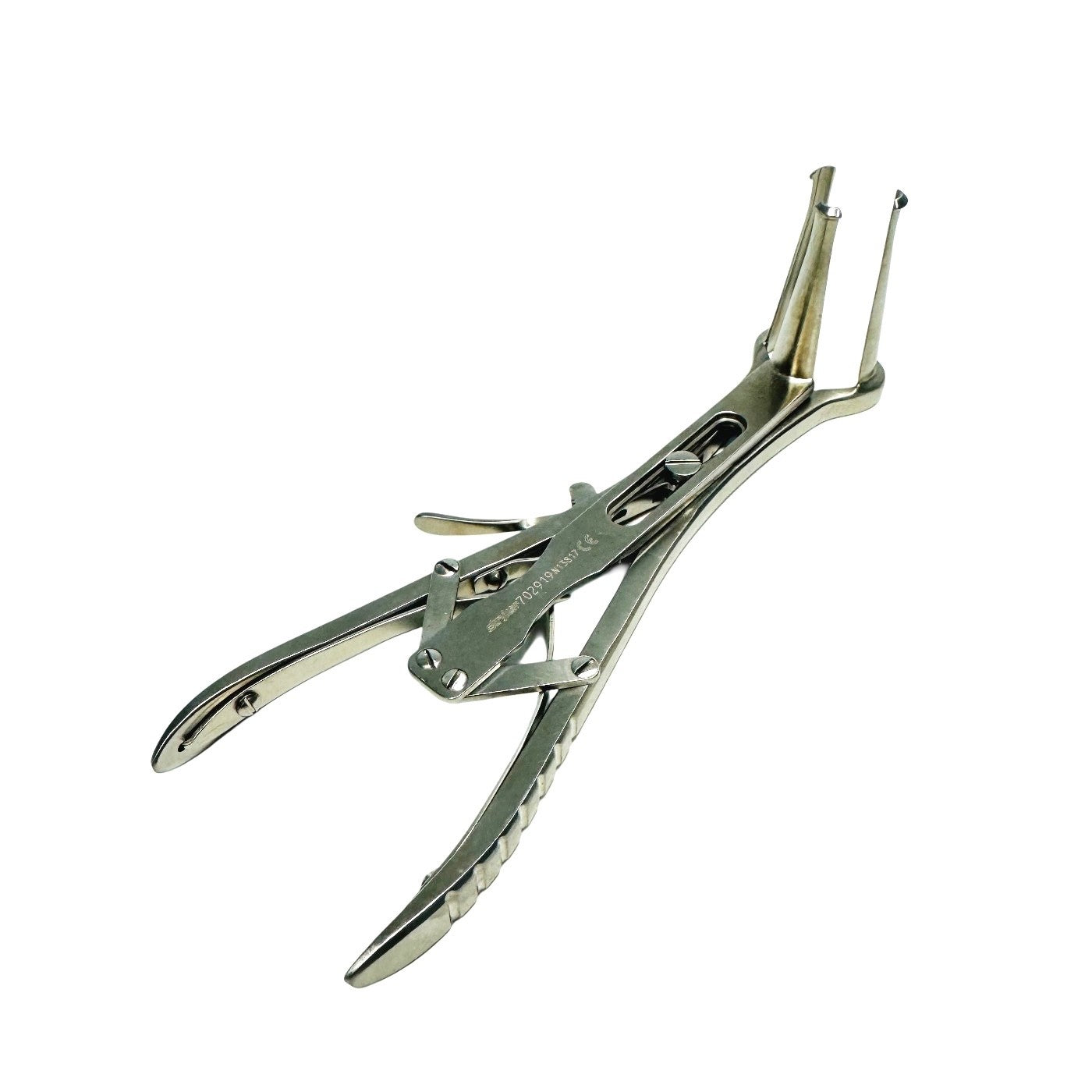 Stryker 702919 Tri-Blade Ratcheting Soft Tissue Retractor / Spreader 8″