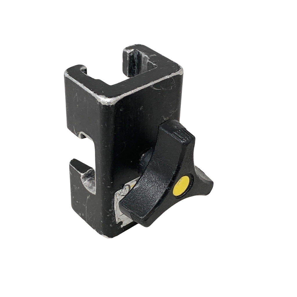 OR Medical S/N 251612 Operating Table Rail Clamp Accessory Socket Tri-Star Knob