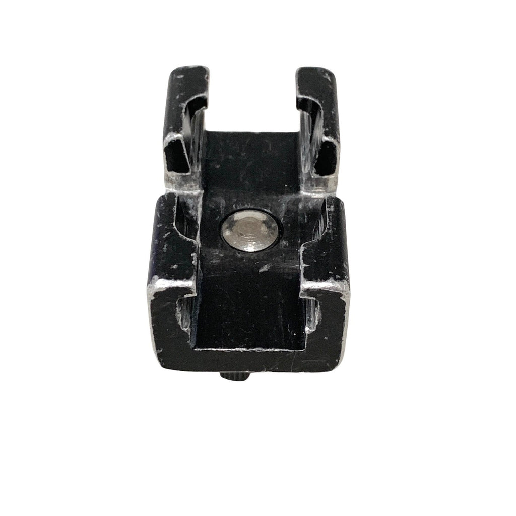 OR Medical S/N 251612 Operating Table Rail Clamp Accessory Socket Tri-Star Knob