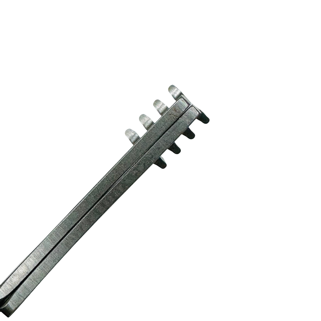 V. Mueller SU3146 Automatic Skin Retractor, Blunt 4X4 Prong 4" Instrument