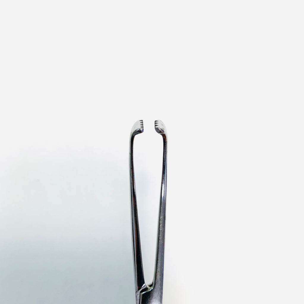 Weck REF 75-102, Curved Tissue Forcep