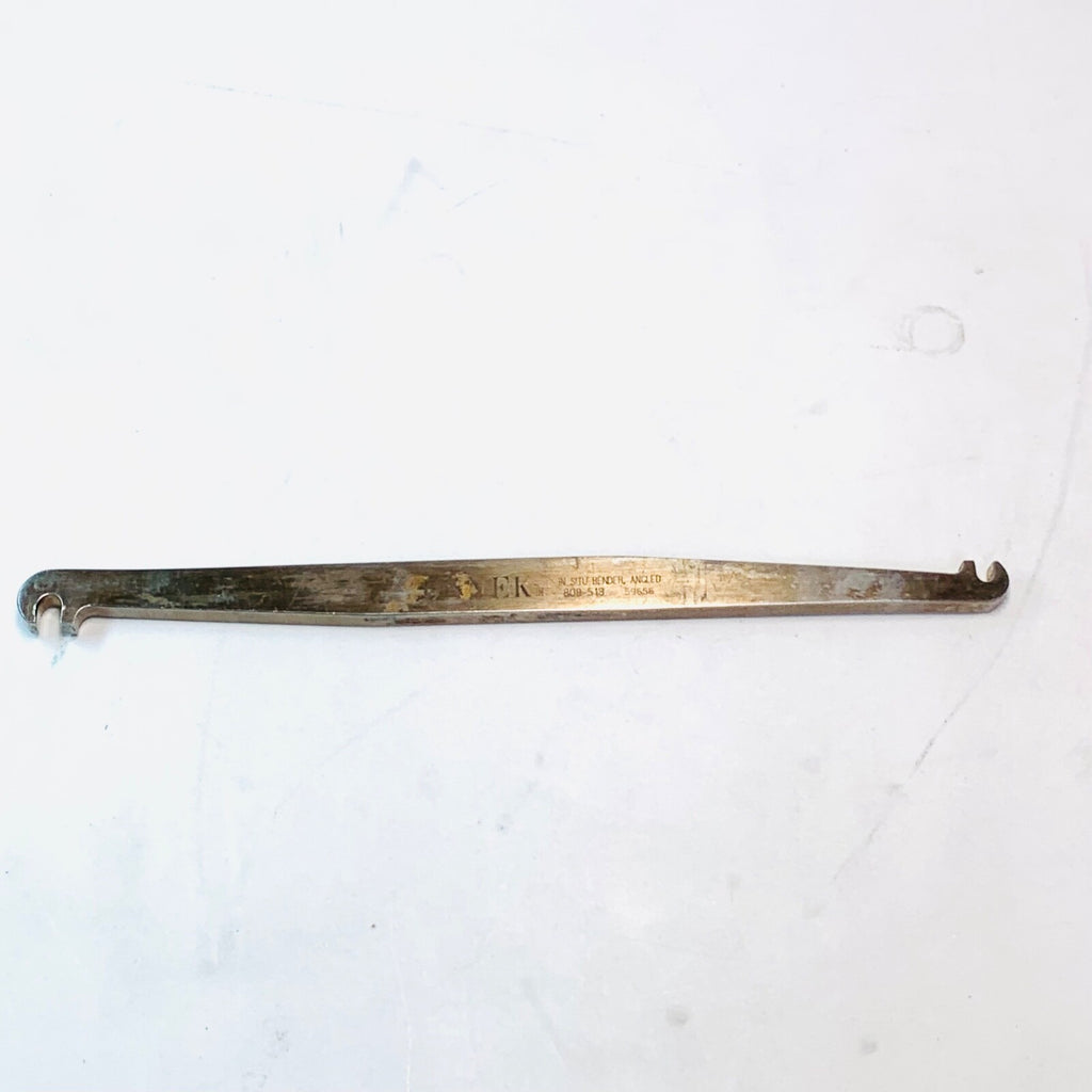DANEK REF 808-513, ANGLED SITU PLATE BENDER
