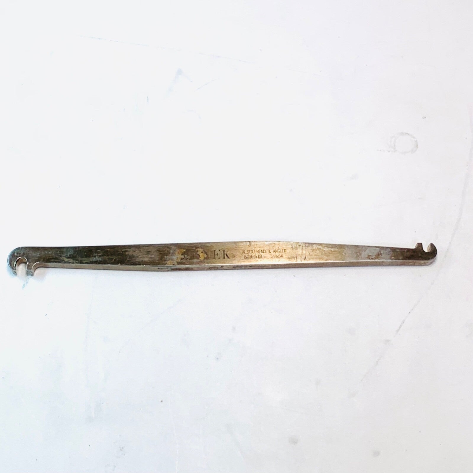 DANEK REF 808-513, ANGLED SITU PLATE BENDER