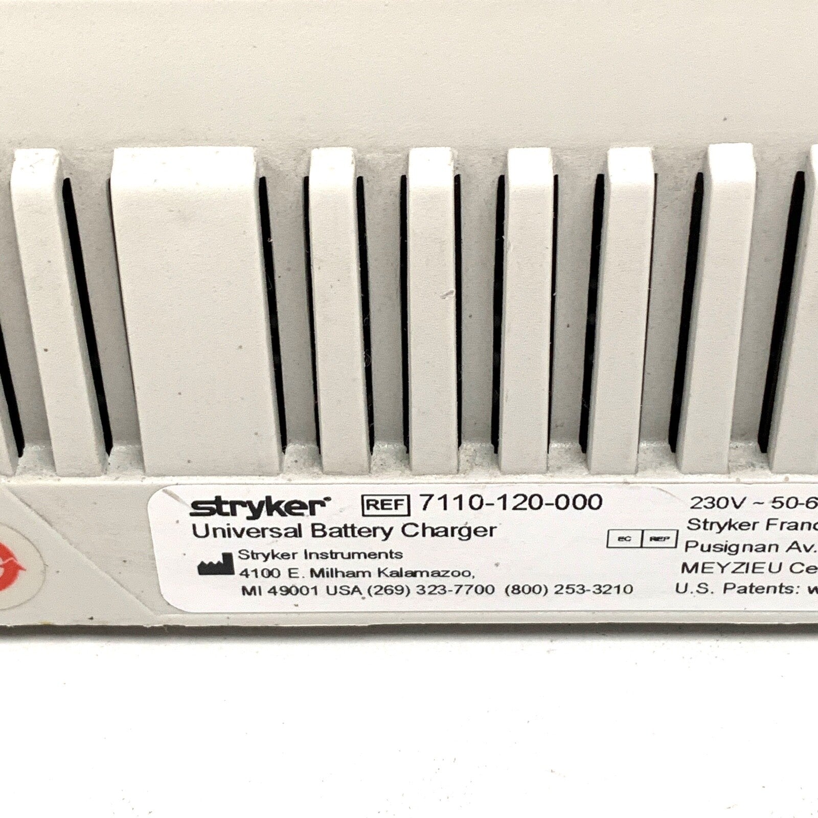 Stryker REF 7110-120-000, Universal Battery Charger