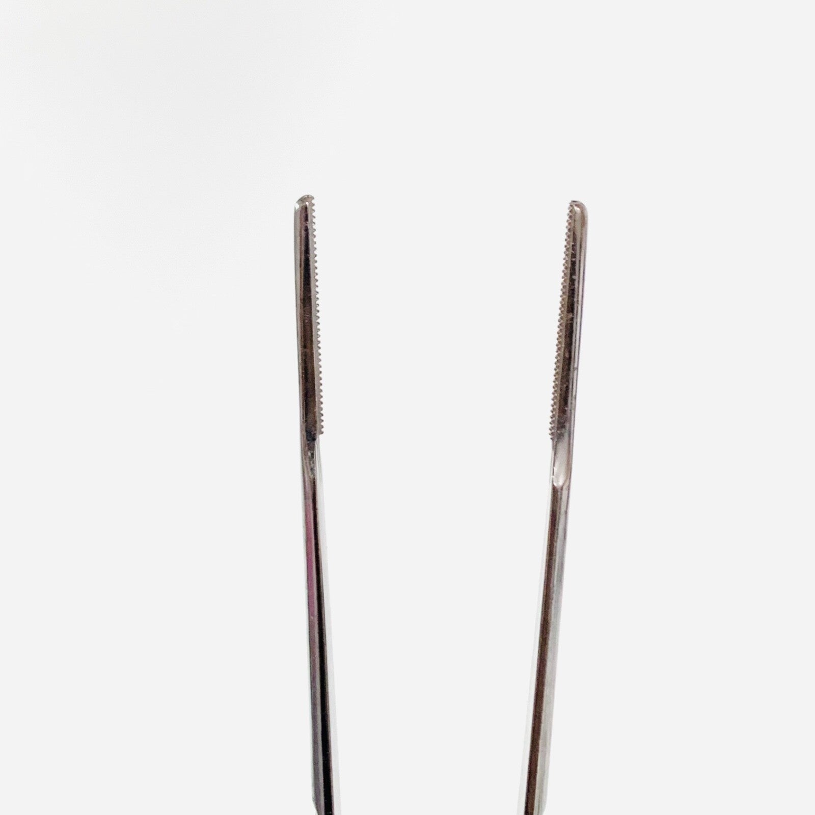 CODMAN REF 37-1001, DeBakey Insulated Thorasic Tissue Forceps 8"