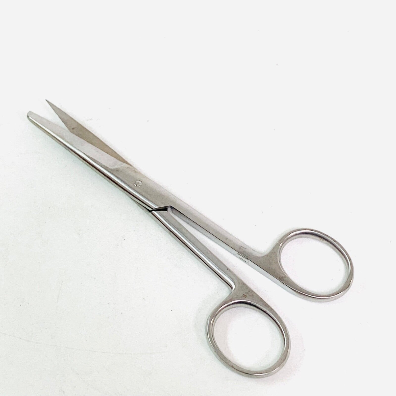 AESCULAP Ref BC324R, SURGICAL SCISSORS straight sharp/blunt 14.5 cm