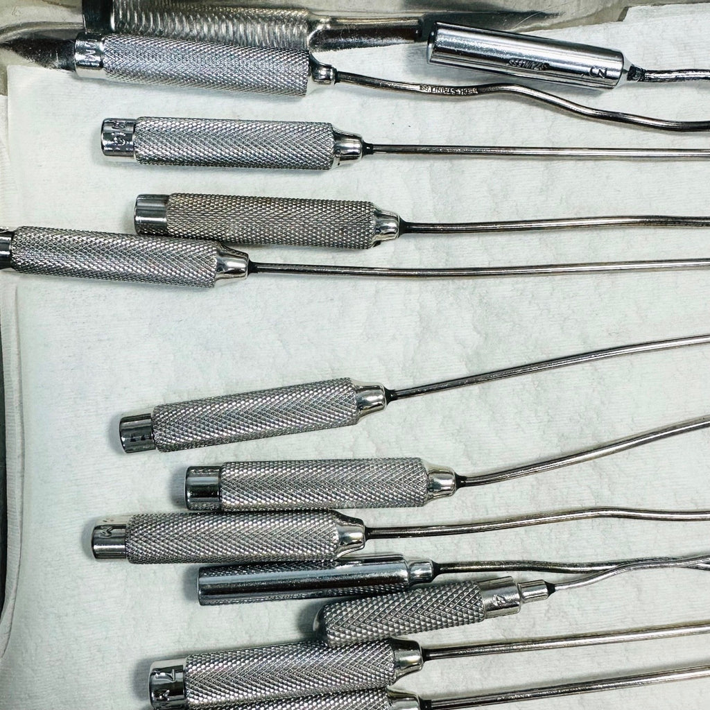 Pilling  / Others Bakes Bile Duct Dilators ( Lot Of 18 ) W/ Steel Tray