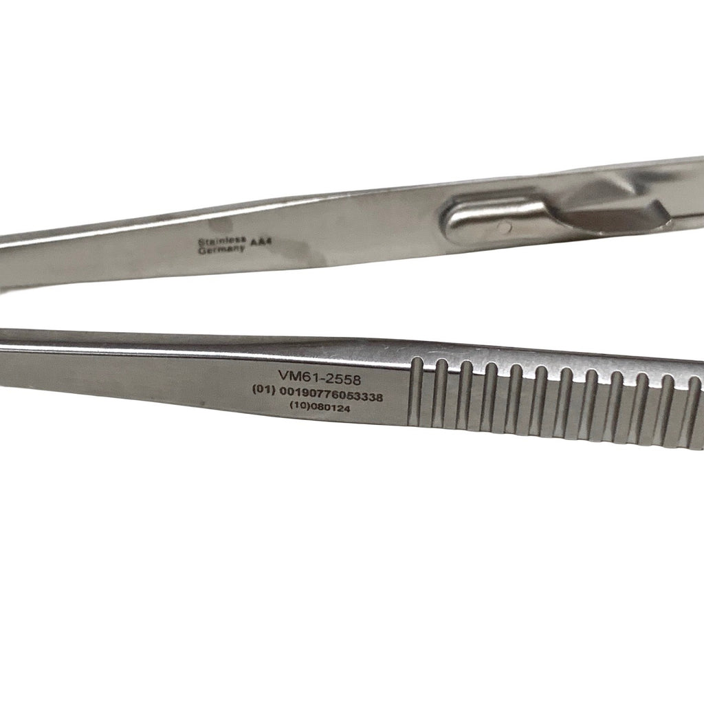 V. Mueller 61-2558 Castroviejo Needle Holder Tungsten Carbide TC Germany 5.5"