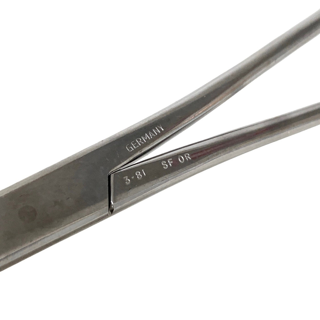 WECK Ref 746-555, S-Curve Kidney Clamp