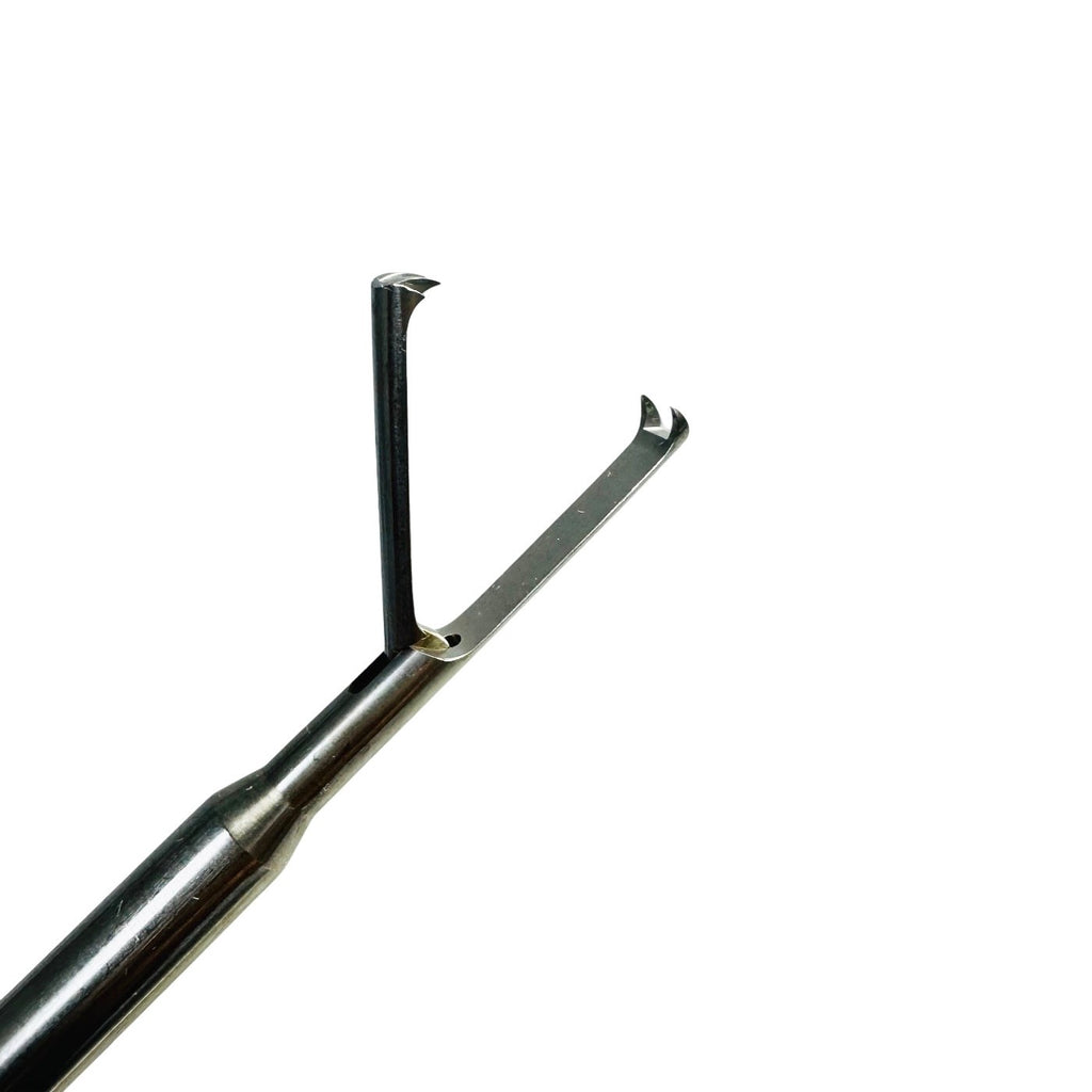 Weck 113699 – 10 mm Claw Grasping Forceps 2×2 Teeth, Instrument