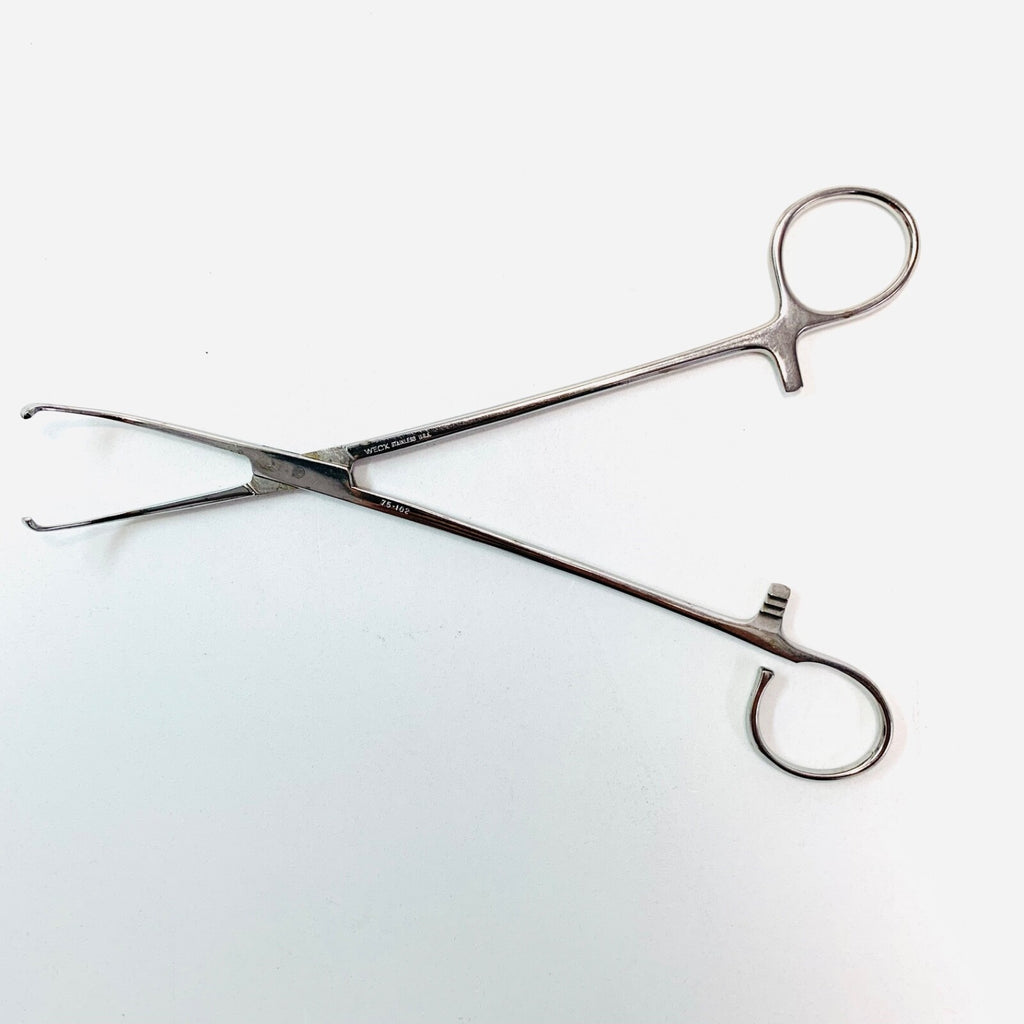 Weck REF 75-102, Curved Tissue Forcep