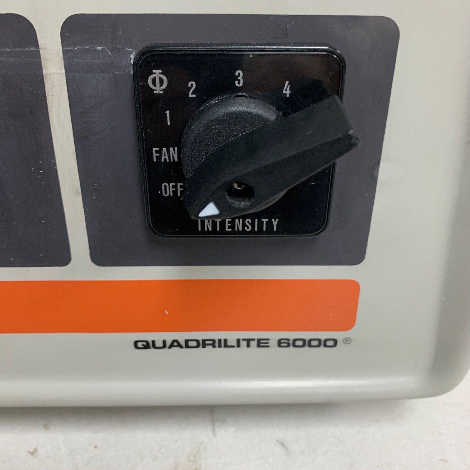 QUADRILITE 6000 FIBER OPTIC LIGHT SOURCE WITH HEADLIGHT AND CABLE