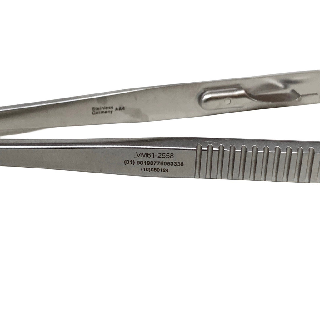 V. Mueller 61-2558 Castroviejo Needle Holder Tungsten Carbide TC Germany 5.5"