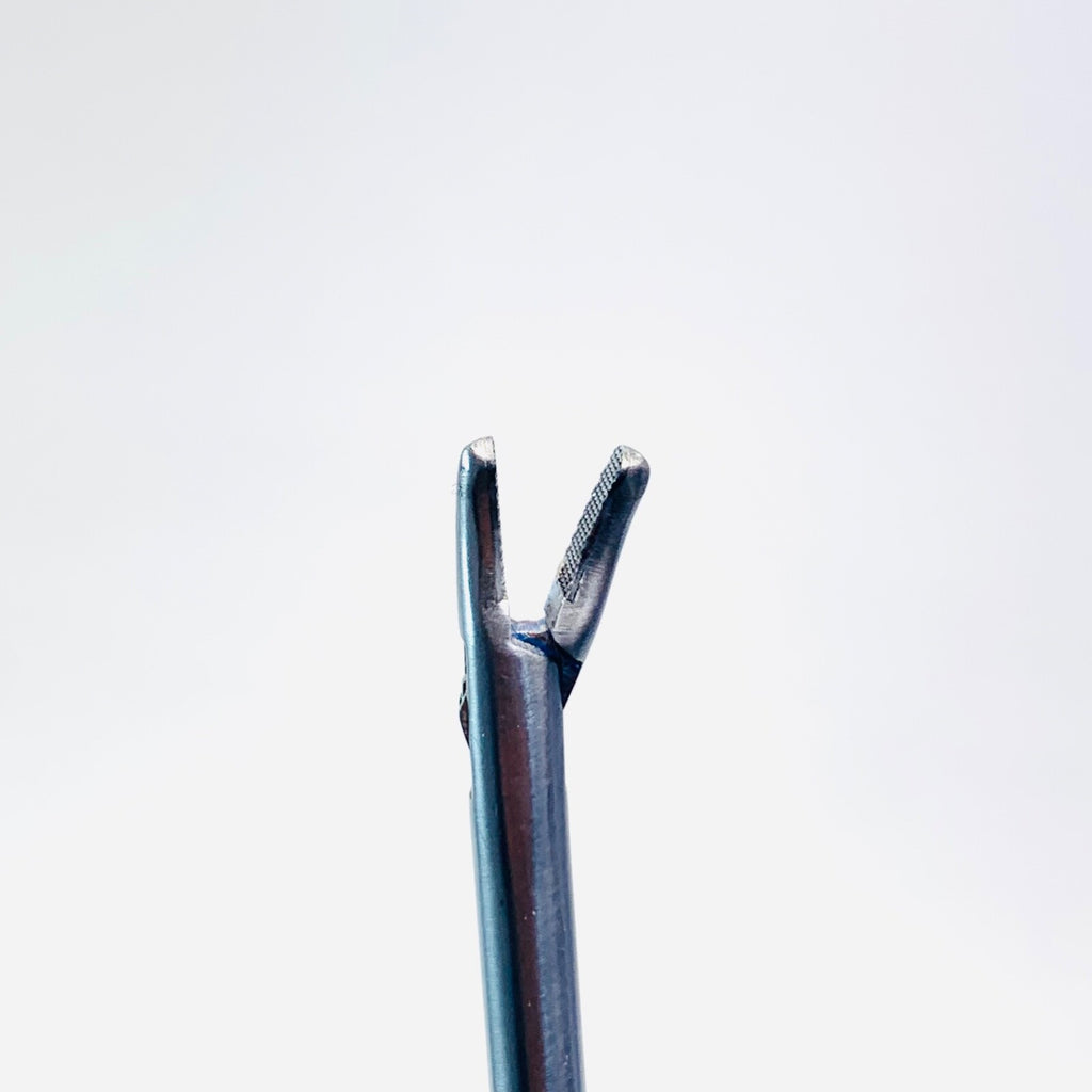 MILLENNIUM Ref 72-5250571, KOH Macro Needle Holder 5mm 33cm Curved Left