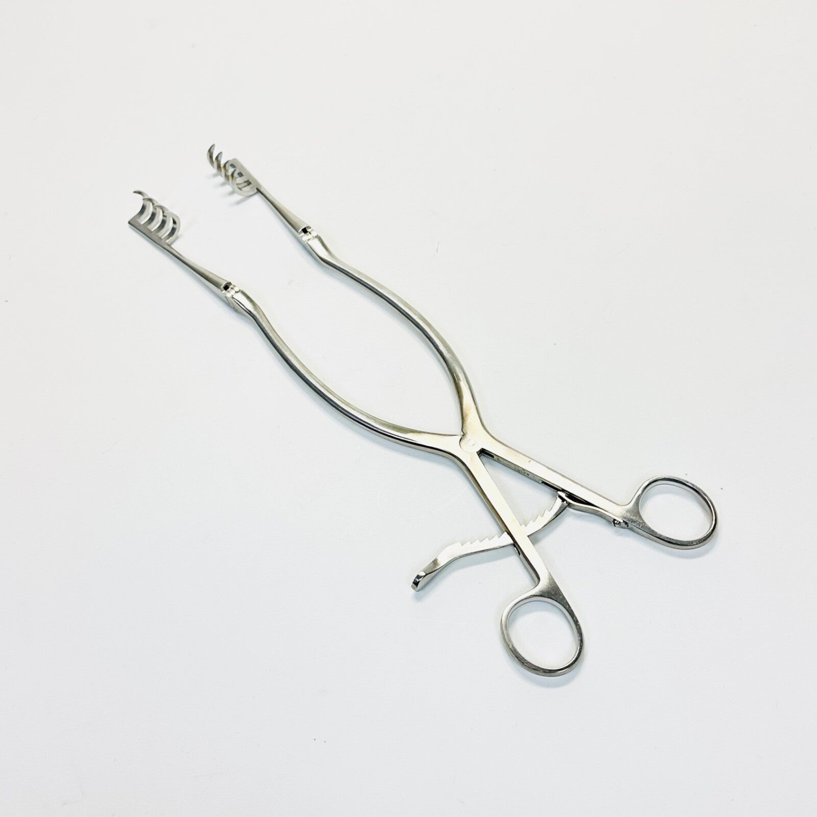 V. MUELLER SU3196 BECKMAN Retractors Hinged arms. 3 x 4 prongs, 8-1/2 in