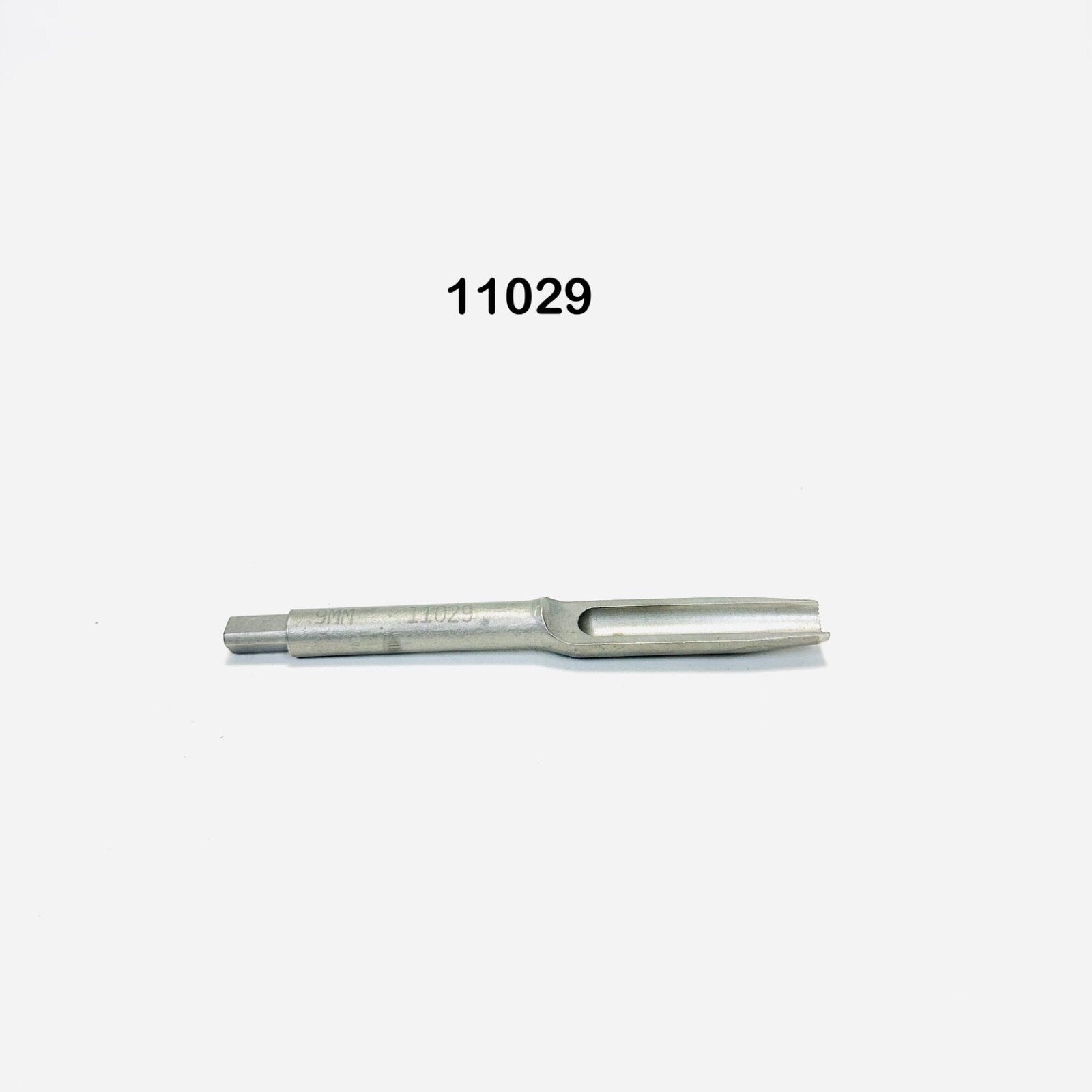 Makar Instrument 11029 Orthopaedic Gouges 9mm,  4 1/2″ Long Instrument
