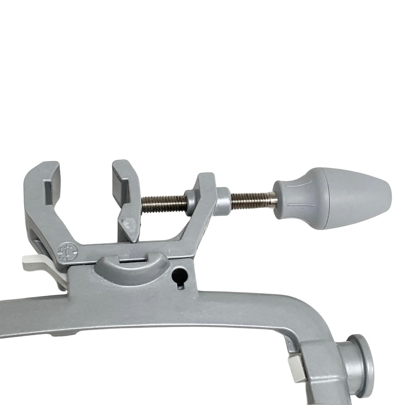 B. BRAUN REF 8713130, PUMP MOUNT CLAMP