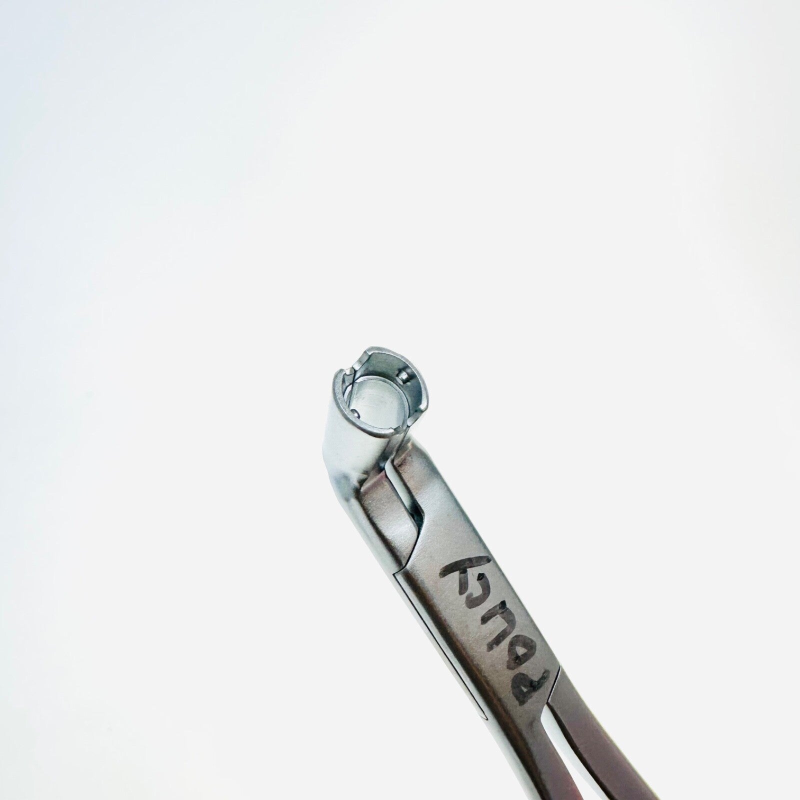 Medtronic 7350211 Curved Hook Holder Instrument