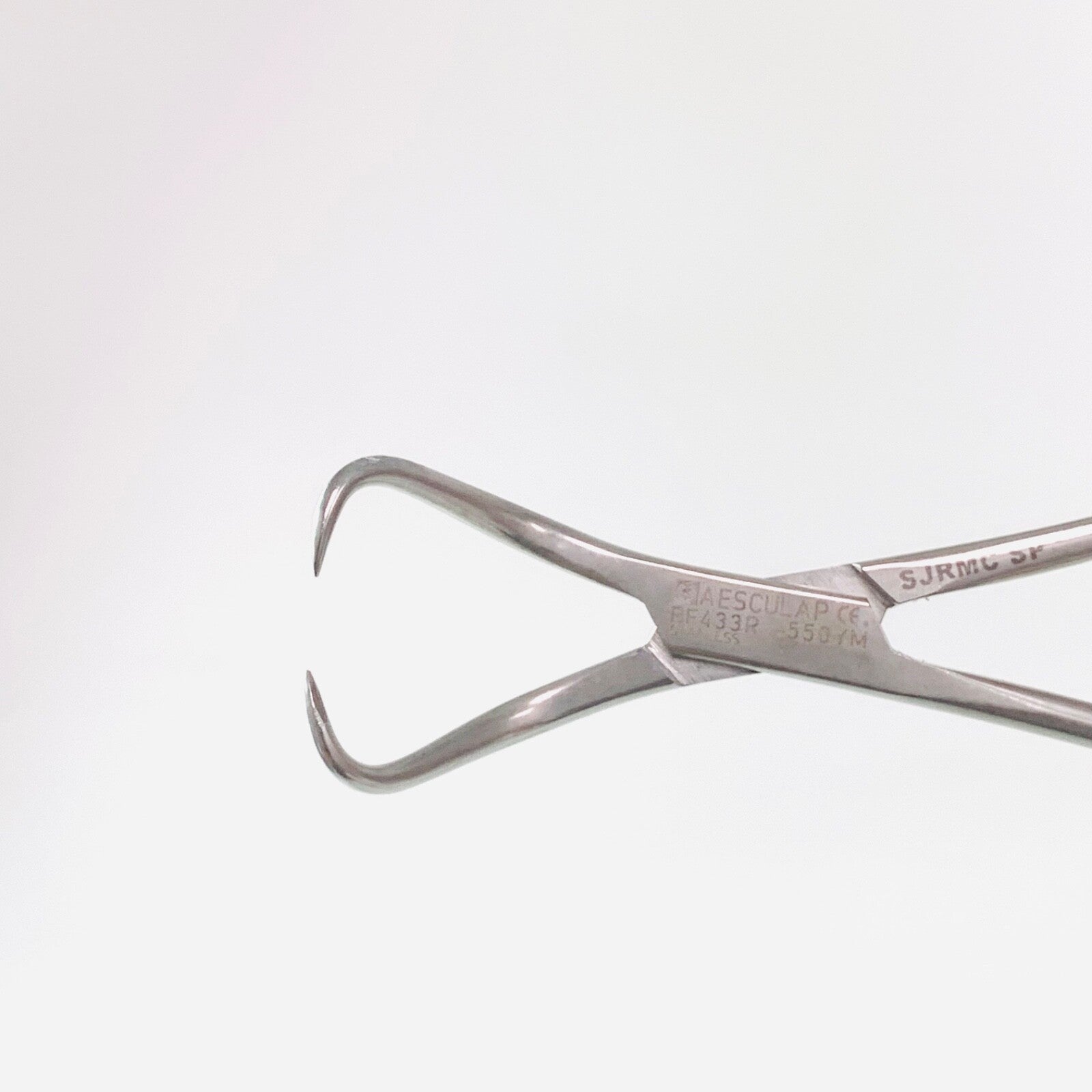 Aesculap REF BF433R, Backhaus Towel Clamp 5.25"