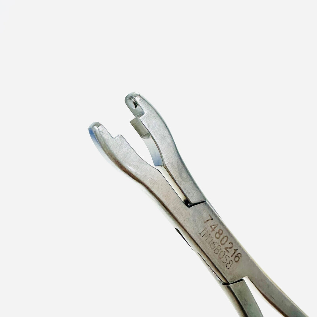 Medtronic 7480216 Straight Implant Holder Forceps – 5.5mm Instrument