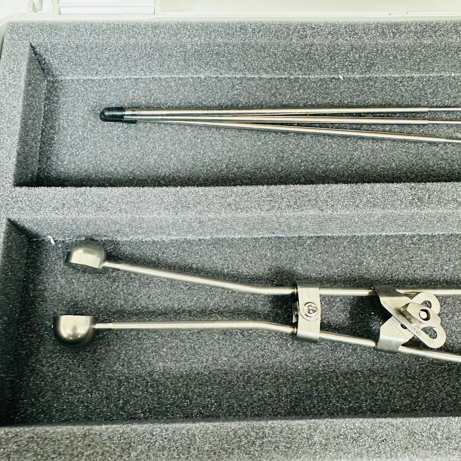 Nucletron / Elekta 110018 Henschke titanium applicator Instruments As Is
