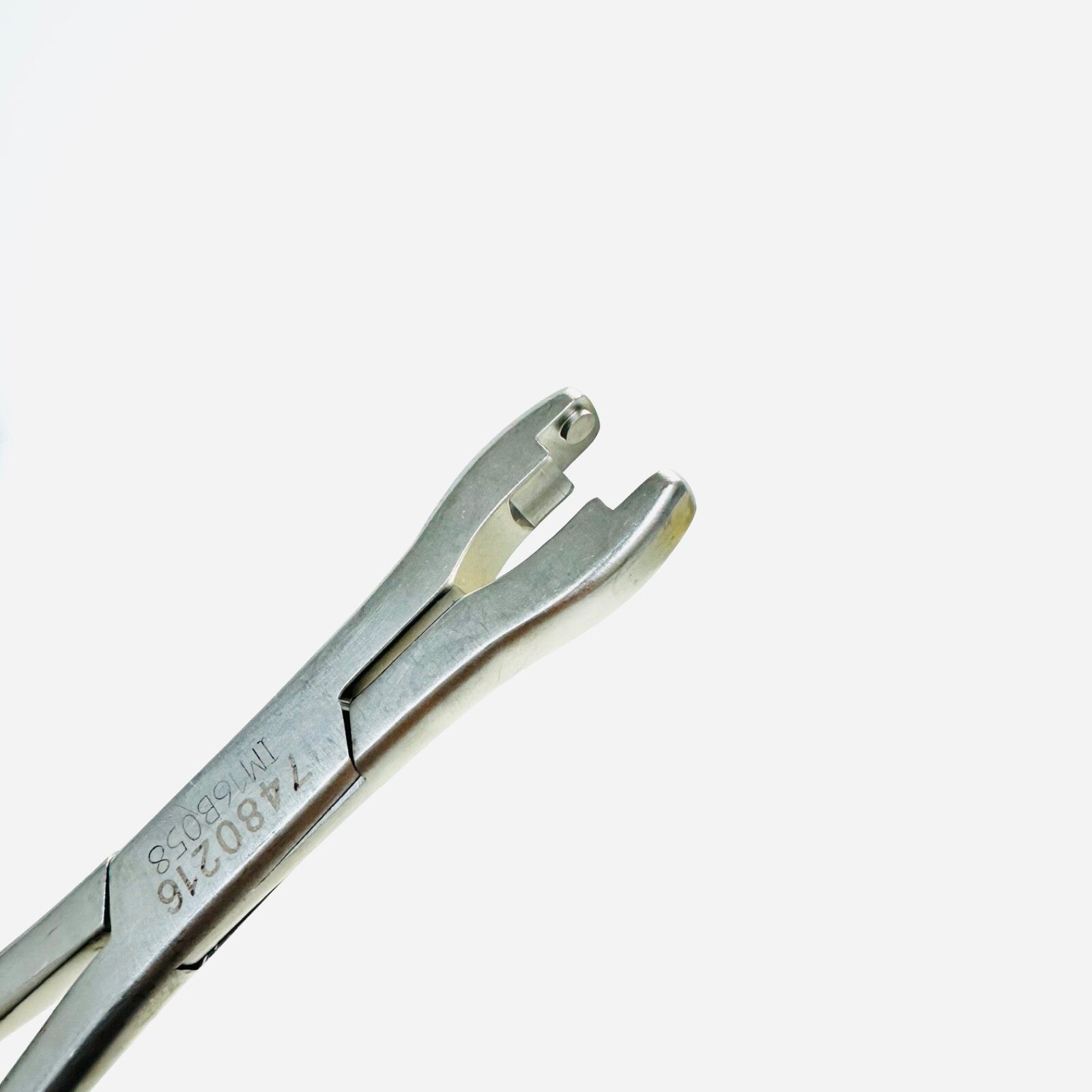 Medtronic 7480216 Straight Implant Holder Forceps – 5.5mm Instrument
