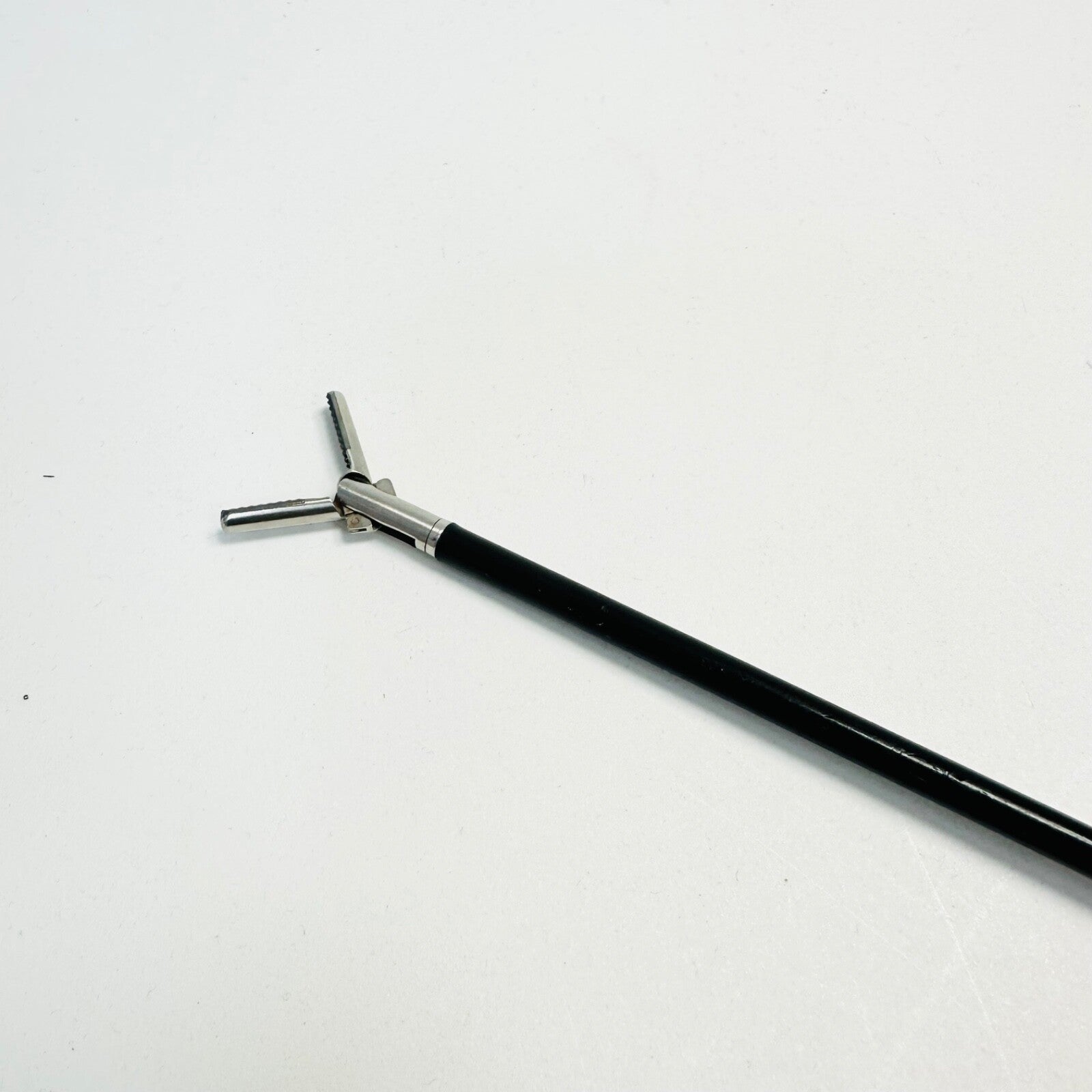 Snowden-Pencer SP90-6215 Diamond-Jaw Grasper 5mm 45 cm Non-Ratchet Instrument