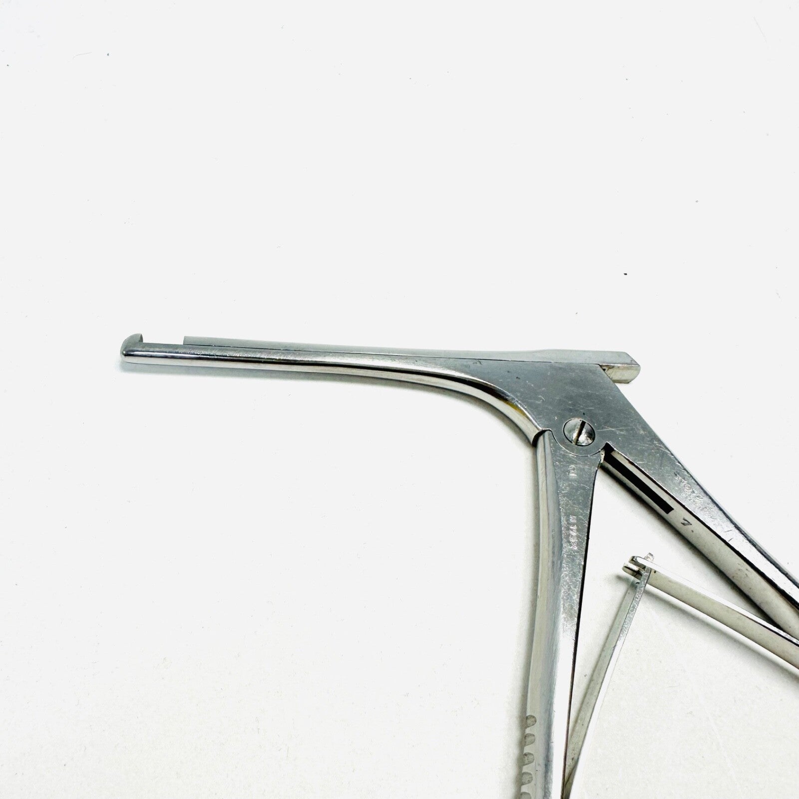 Storz N1952 Kerrison Rongeur #2,  4.5mm X 3.5mm Bite 5.9 Inch Instrument