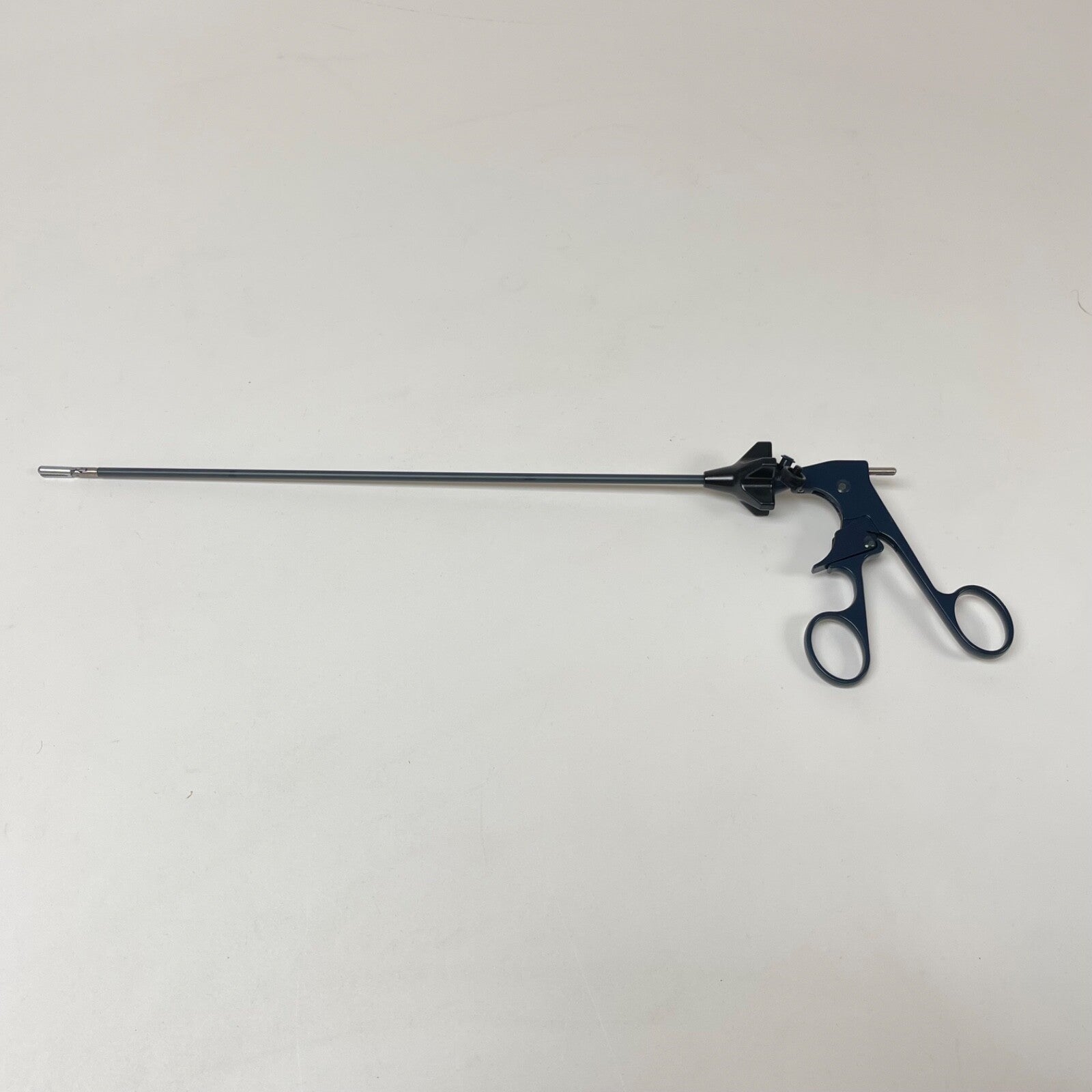 Surgical Wave Grasping Forceps,  5mm w/ Rotating Metal Handle