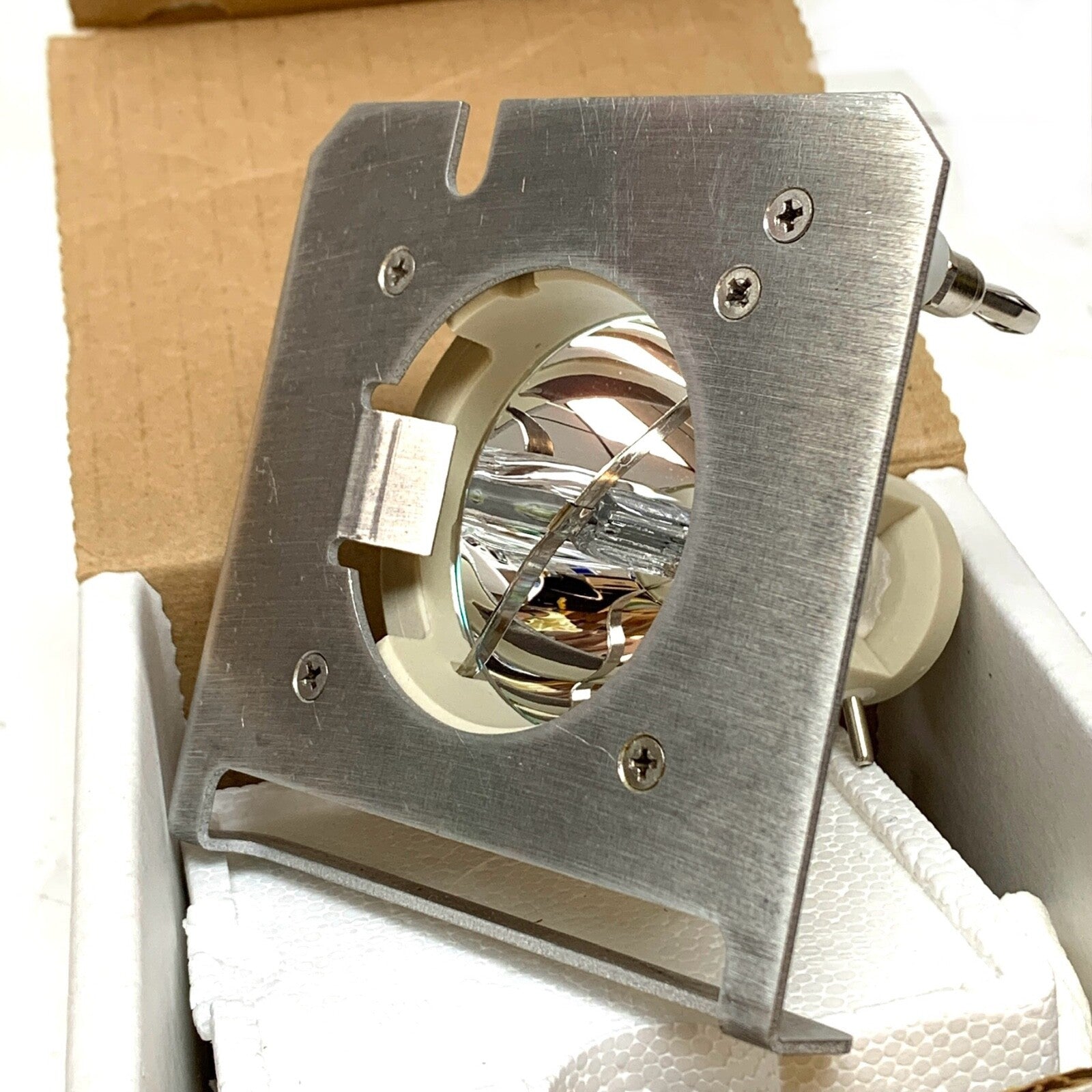 Osram REF HTI 250W/32, Dyonics Light Bulb Modified