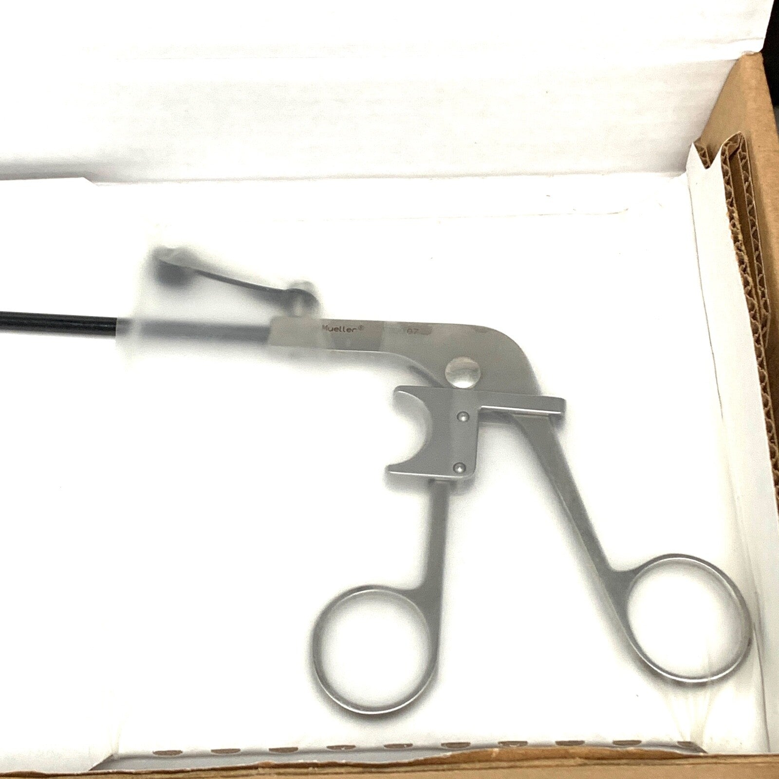 V Mueller REF F200.07, 5MM Wave Grasper w/ Slide Ratchet Handle & Flushport