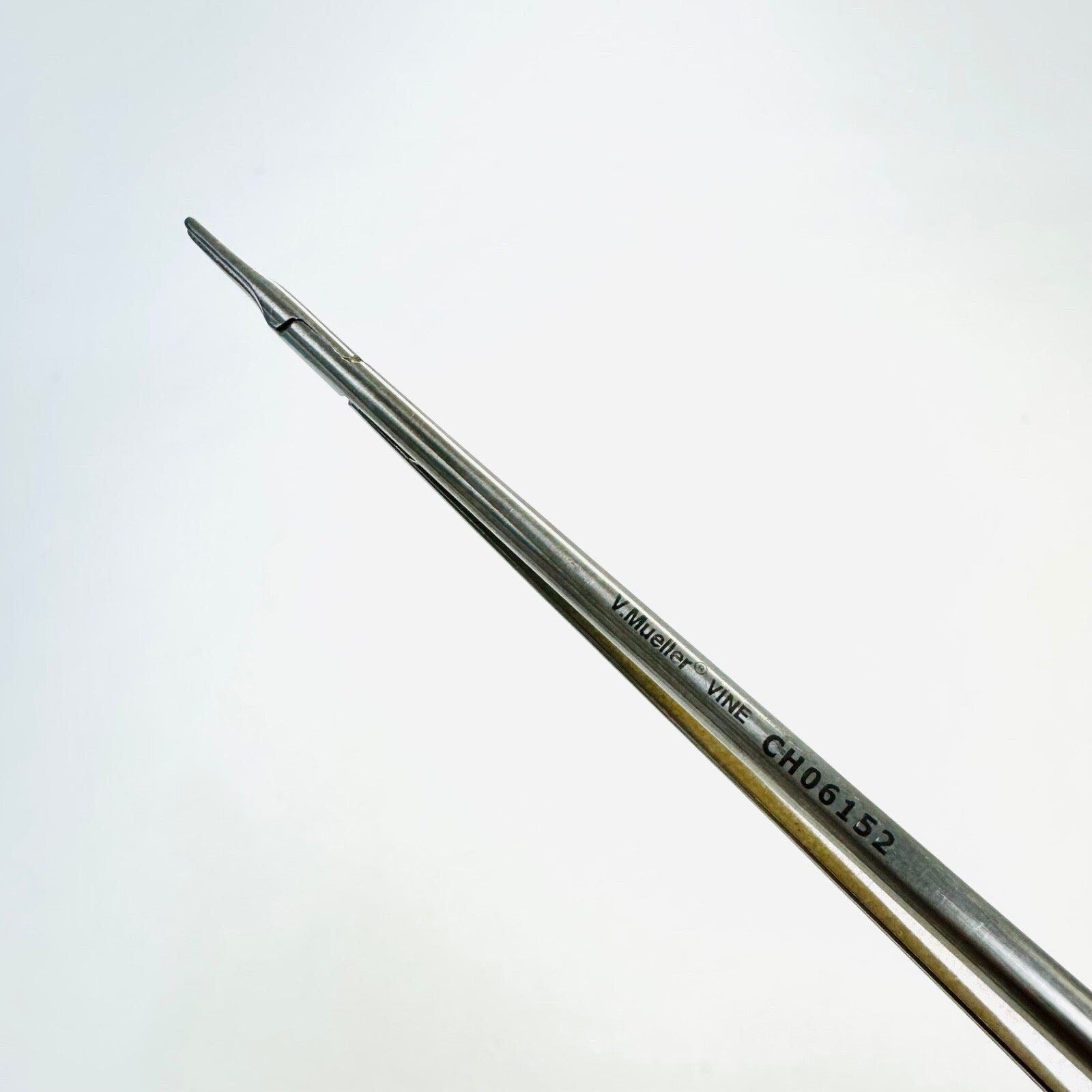 V. Mueller CH06152 Micro Needle Holder Delicate Touch Jacobson 8-1/4 Inch