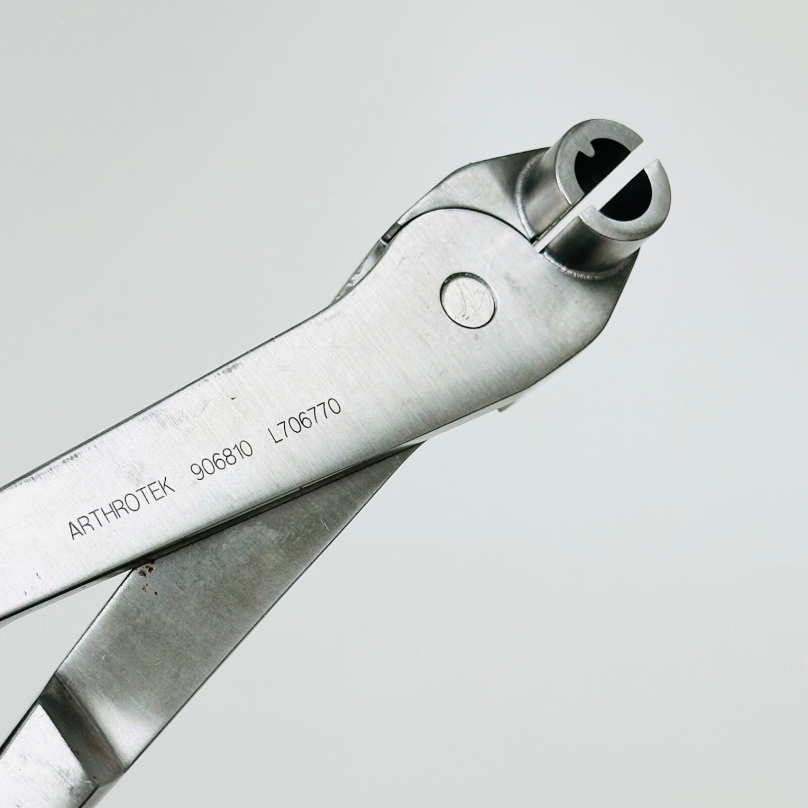 Arthrotek / W. Lorenz 28-1015 / 906810 10mm BTB Crimping Pliers Instrument