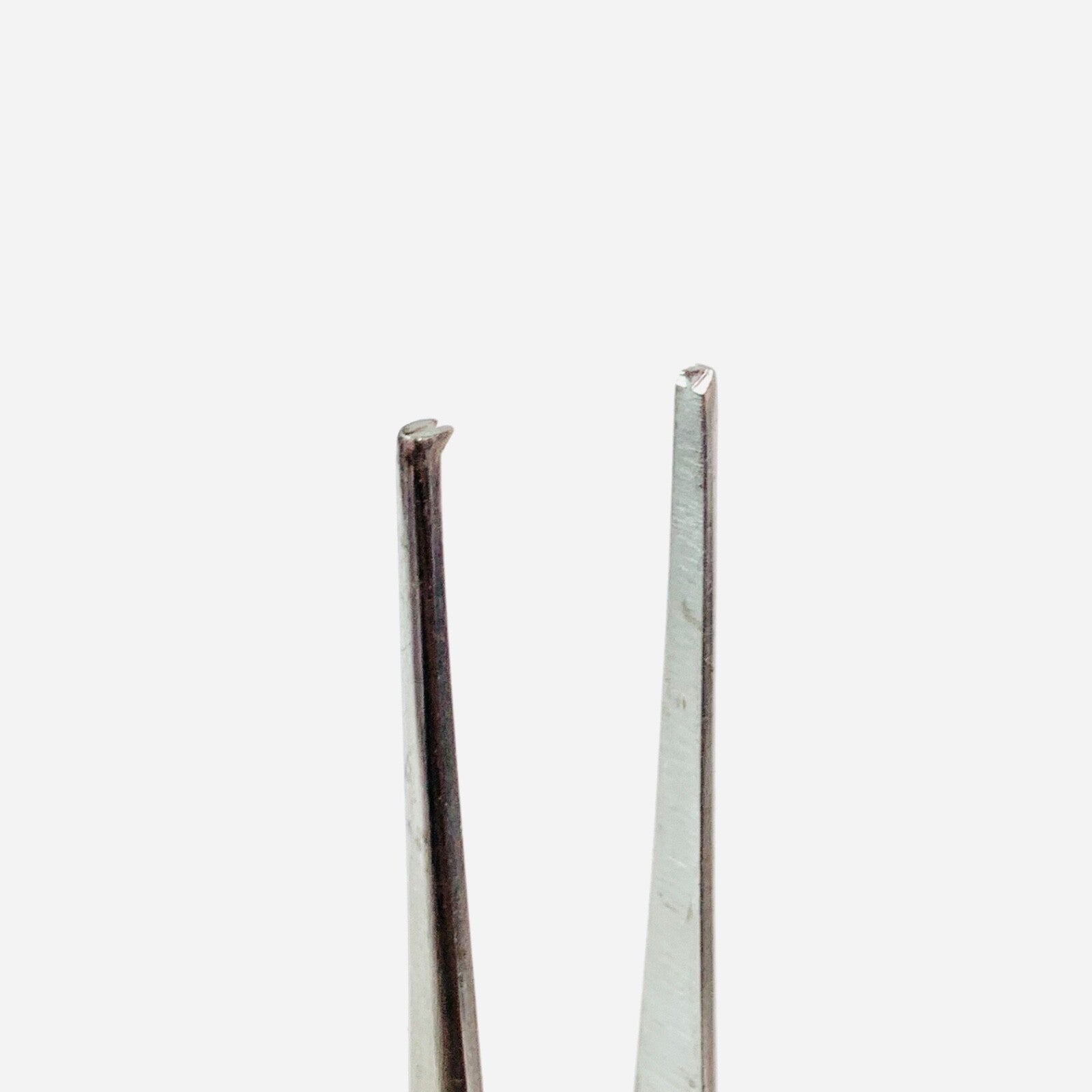 V. Mueller Ref SU2332, Tissue Forceps 5-3/4 Inch Length