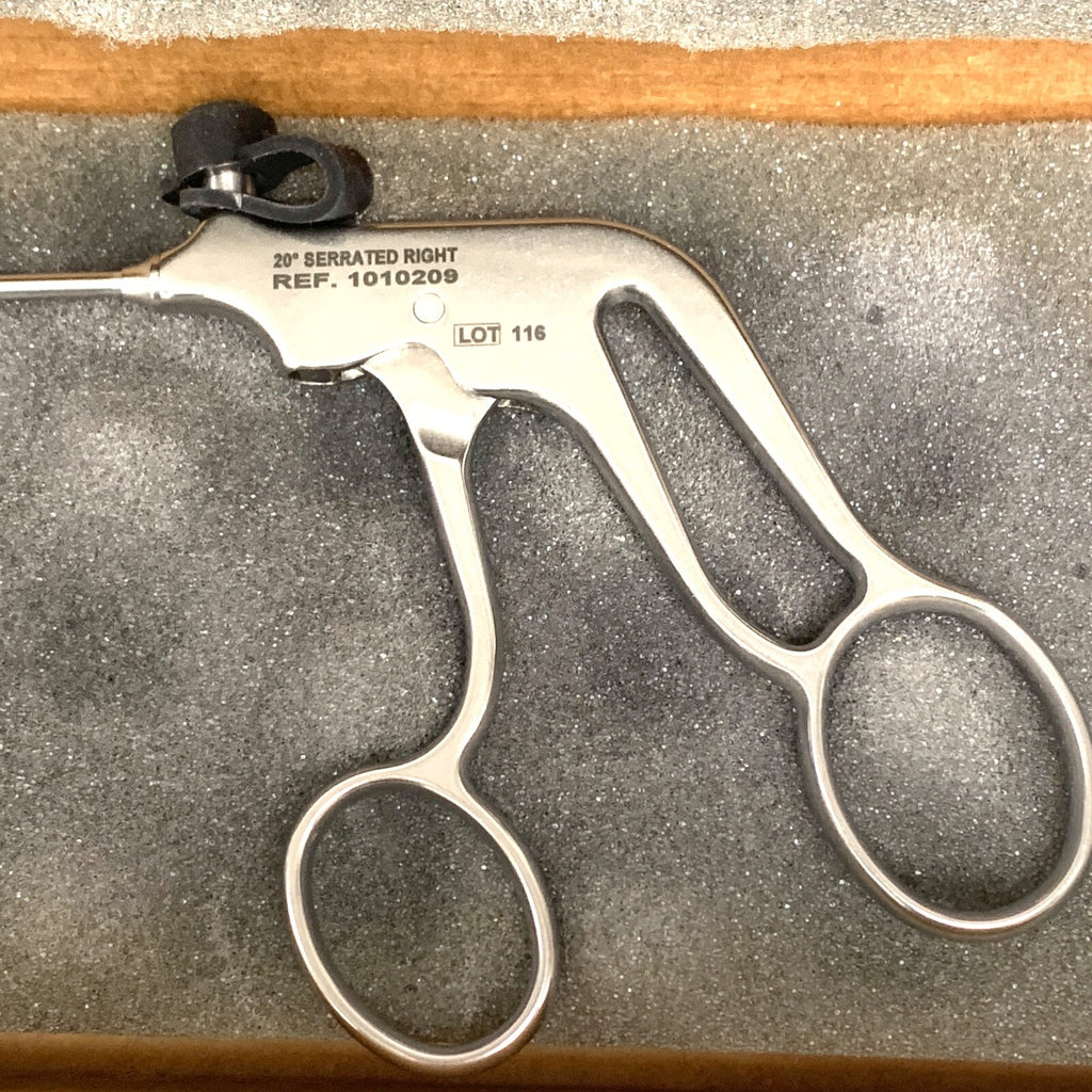 Symmetry Surgical REF 1010209, Access Scissor, 20°, Serrated, Right, Rotary Loop