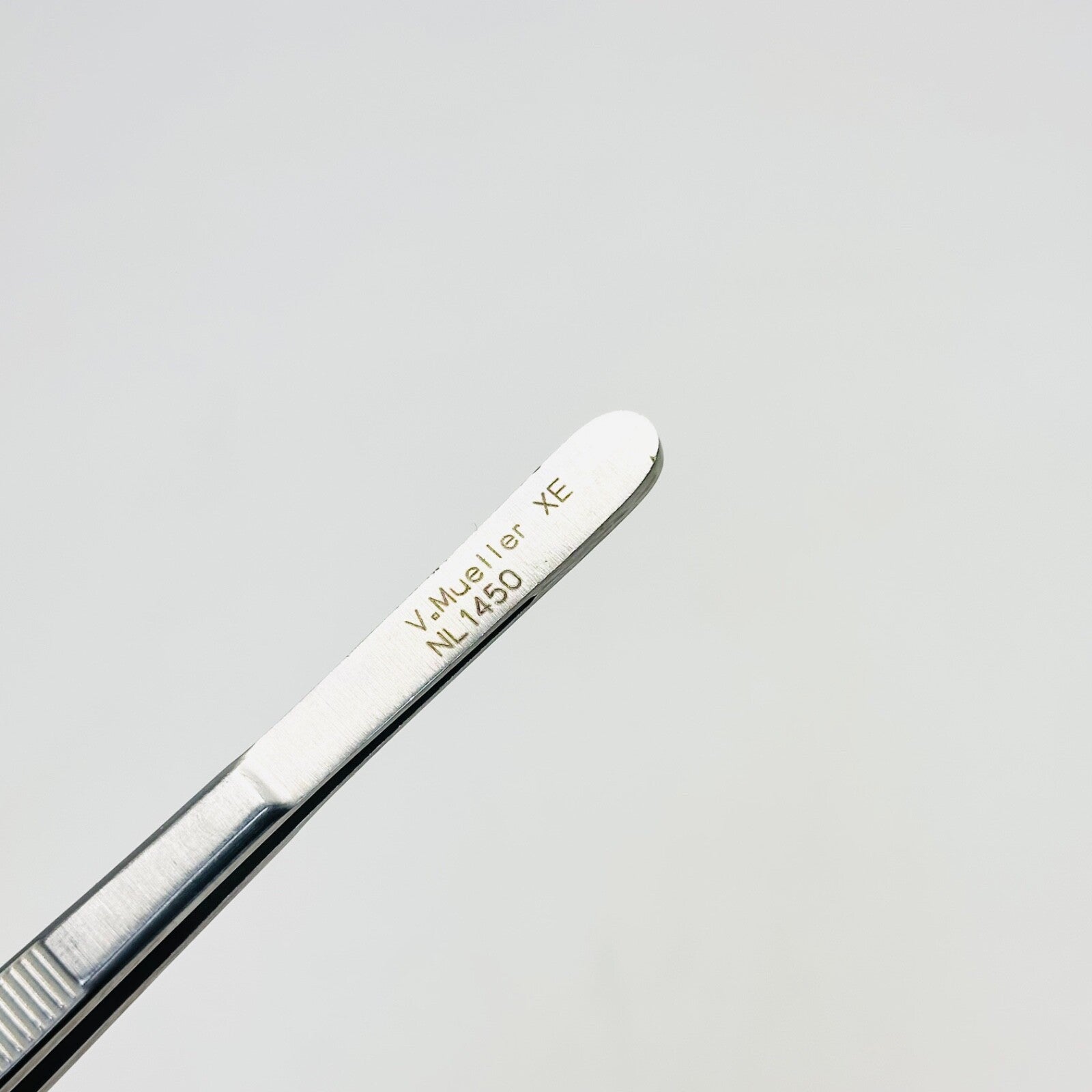 v. mueller NL1450 Dressing Forceps Gerald Serrated 7 Inch Length