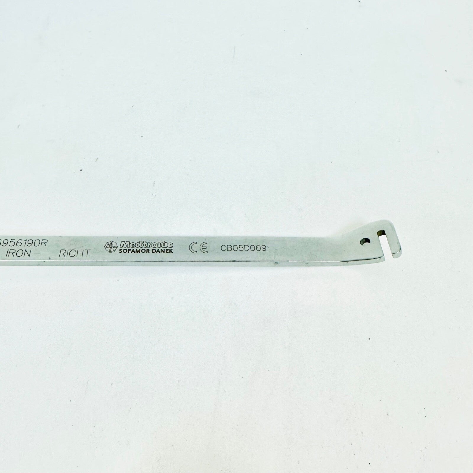 Medtronic 6956190R Bending Iron Right Instrument