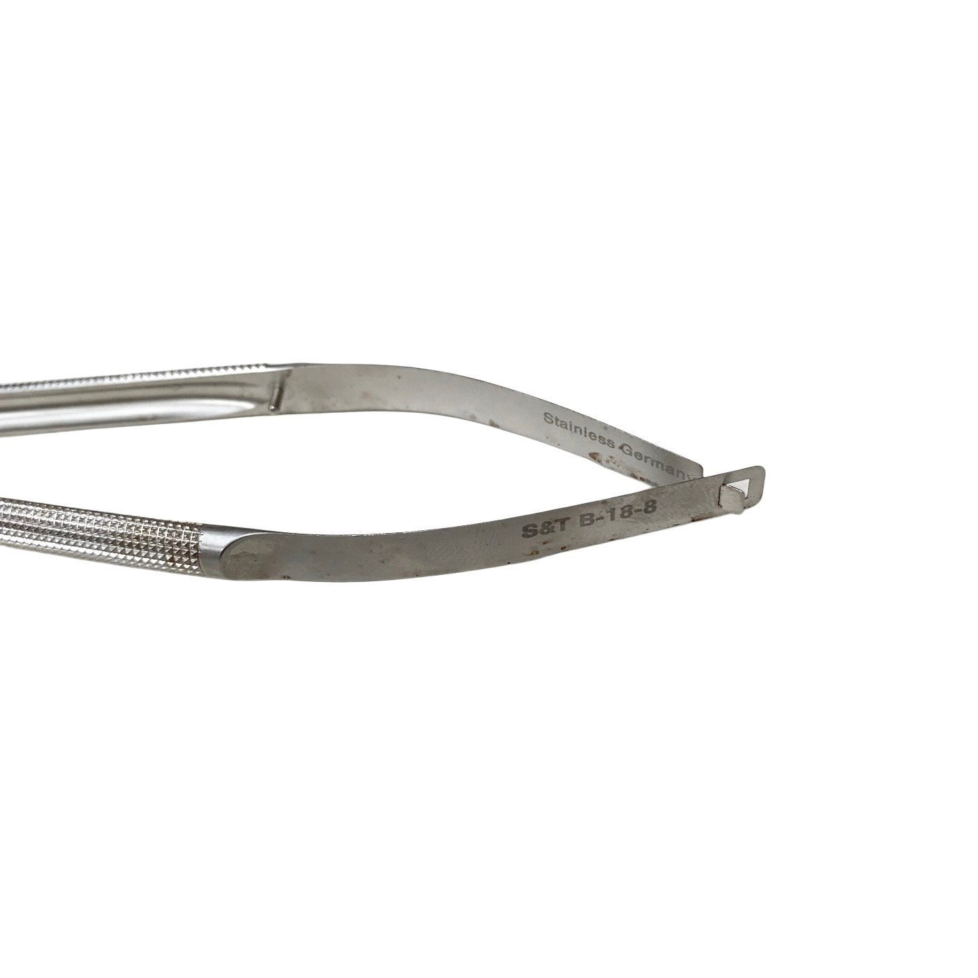 S&T REF B-18-8, CURVED NEEDLE HOLDER
