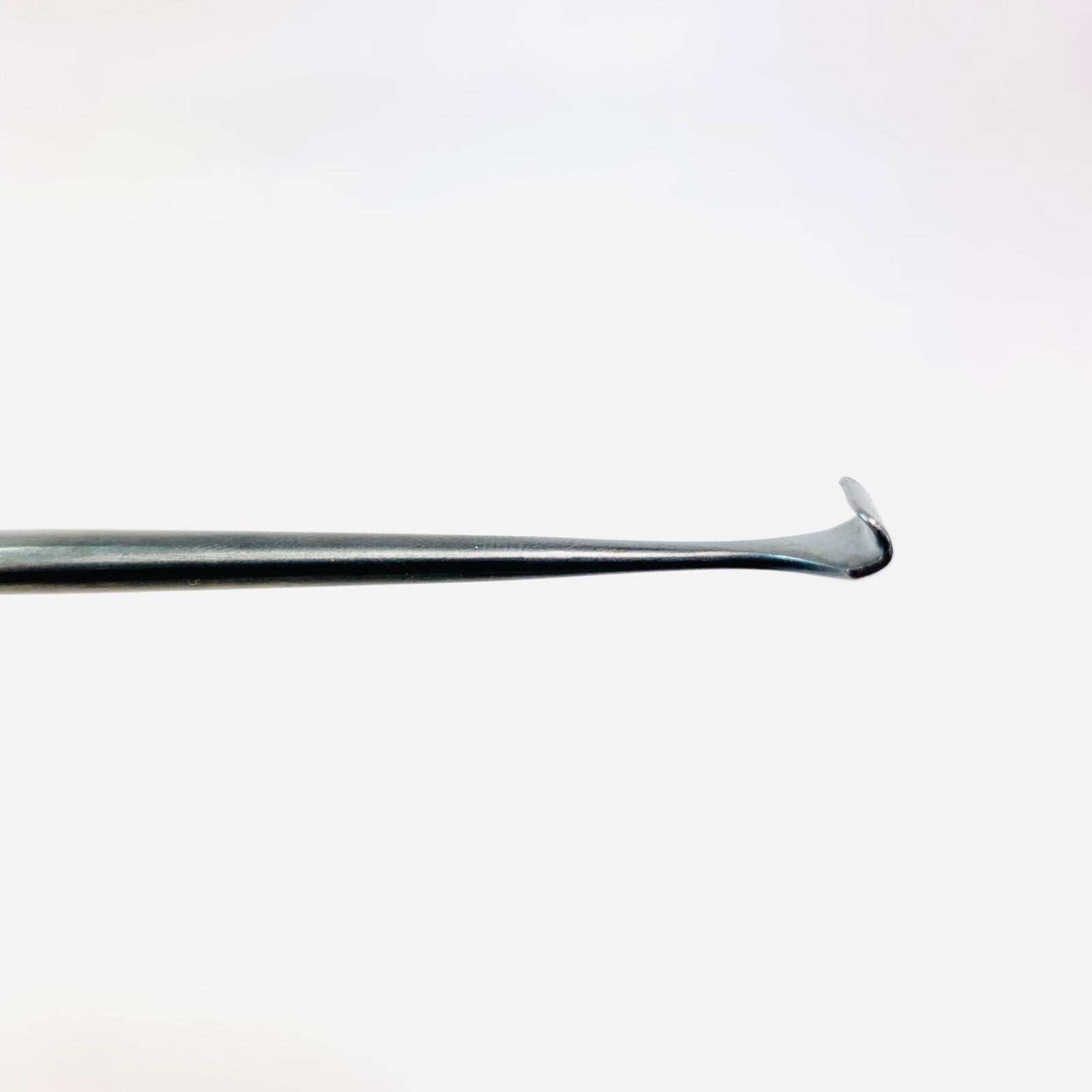 Lawton REF 81-0105, SURGICAL INSTRUMENT