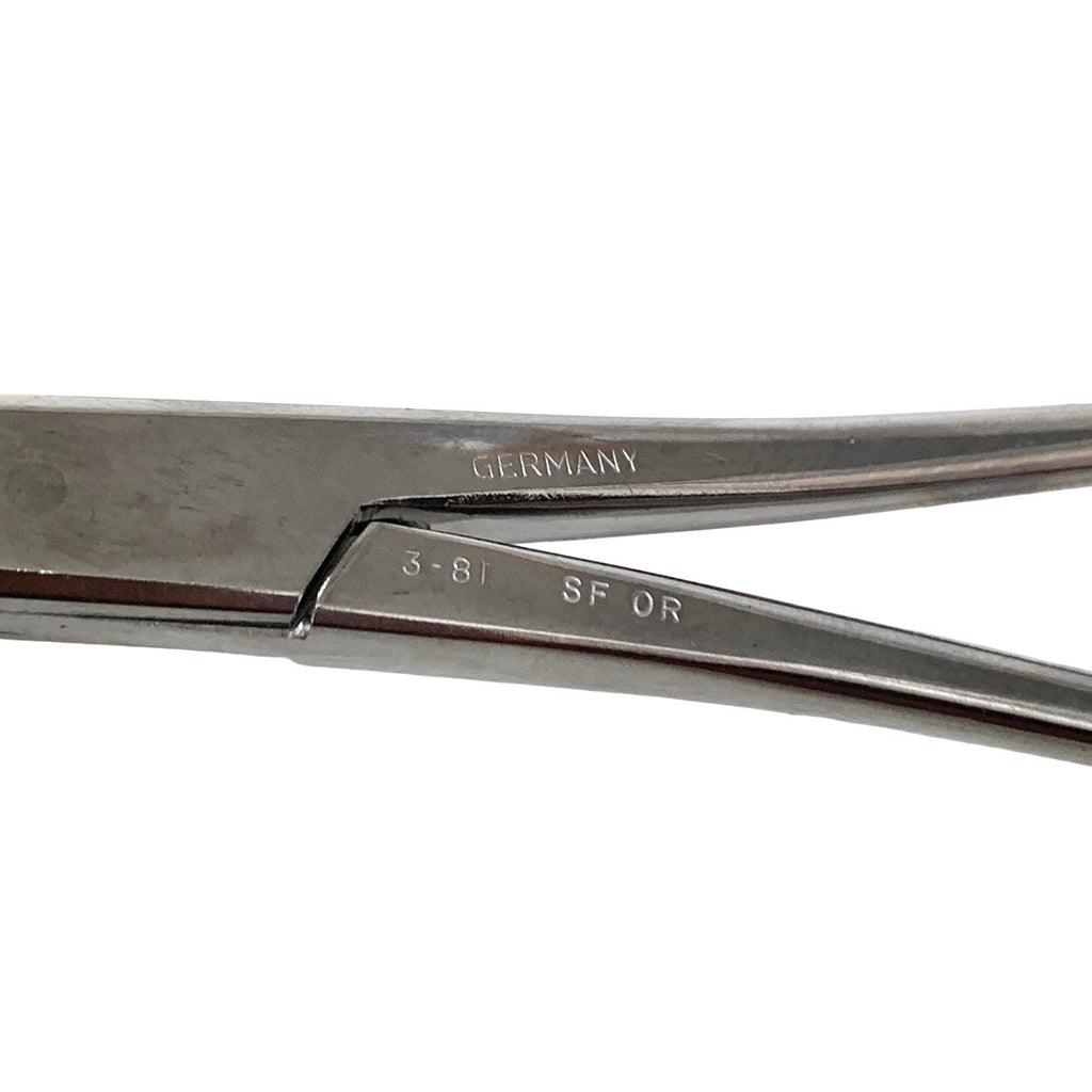 WECK Ref 746-555, S-Curve Kidney Clamp