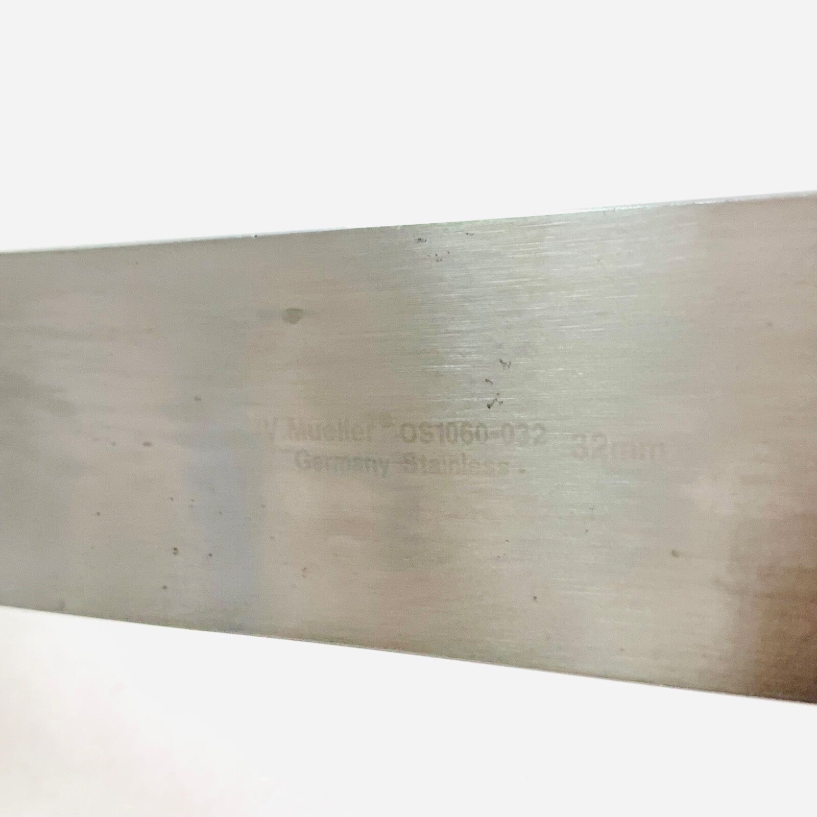V Mueller REF OS1060032, Lambotte 32 mm Width Straight Blade