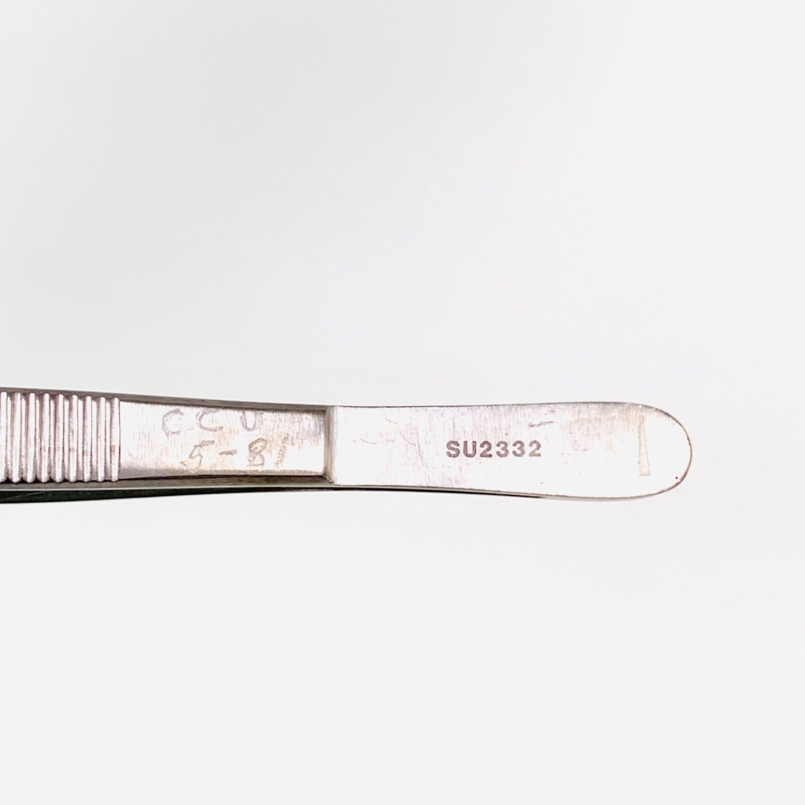 V. Mueller Ref SU2332, Tissue Forceps 5-3/4 Inch Length